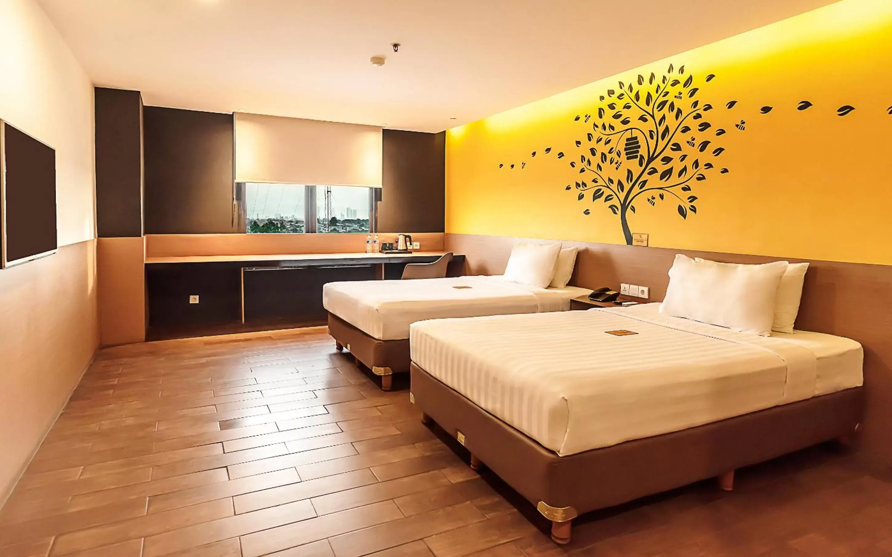 Bedroom in Yellow Bee Tangerang