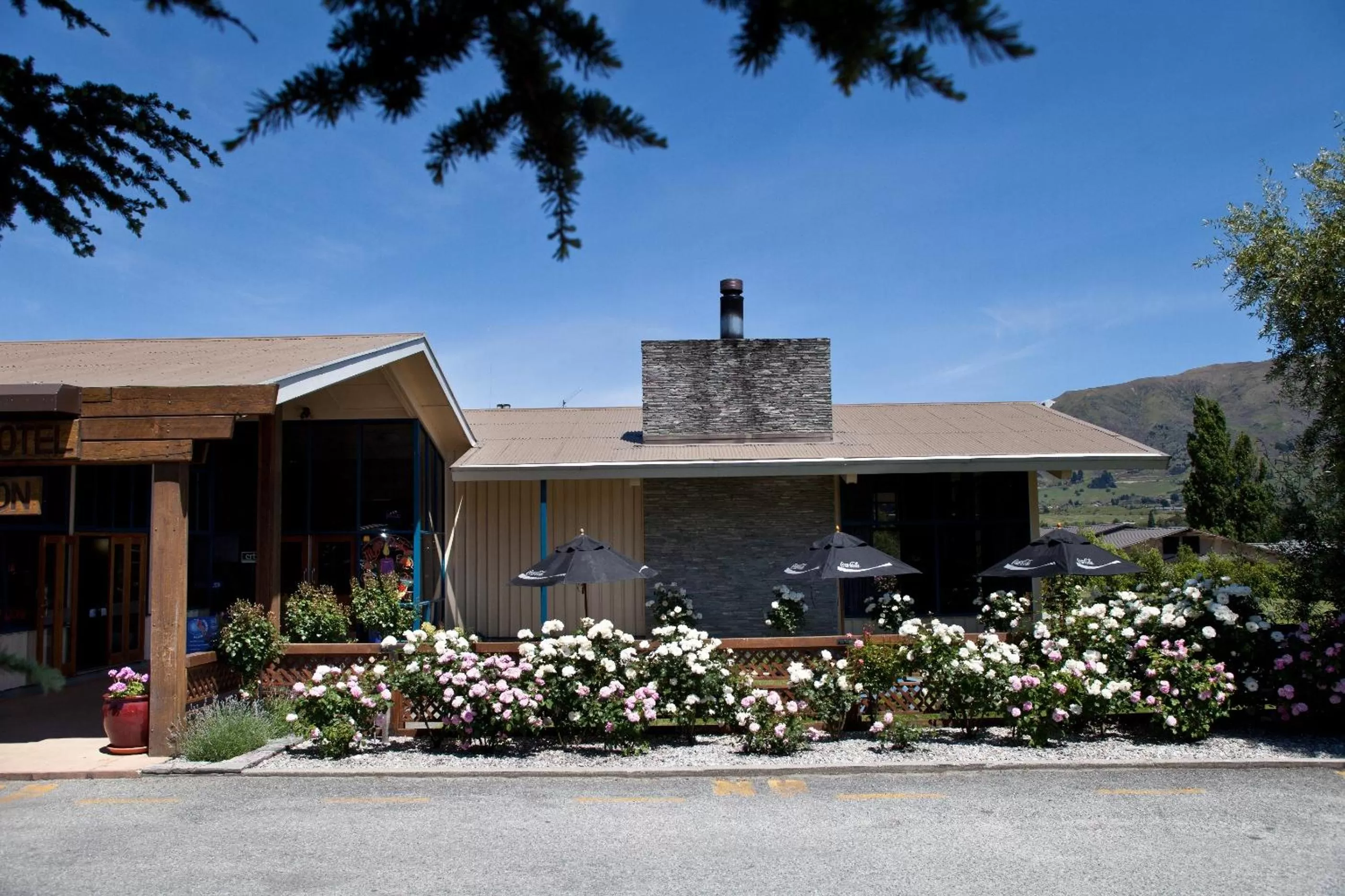 Facade/entrance in Wanaka Hotel