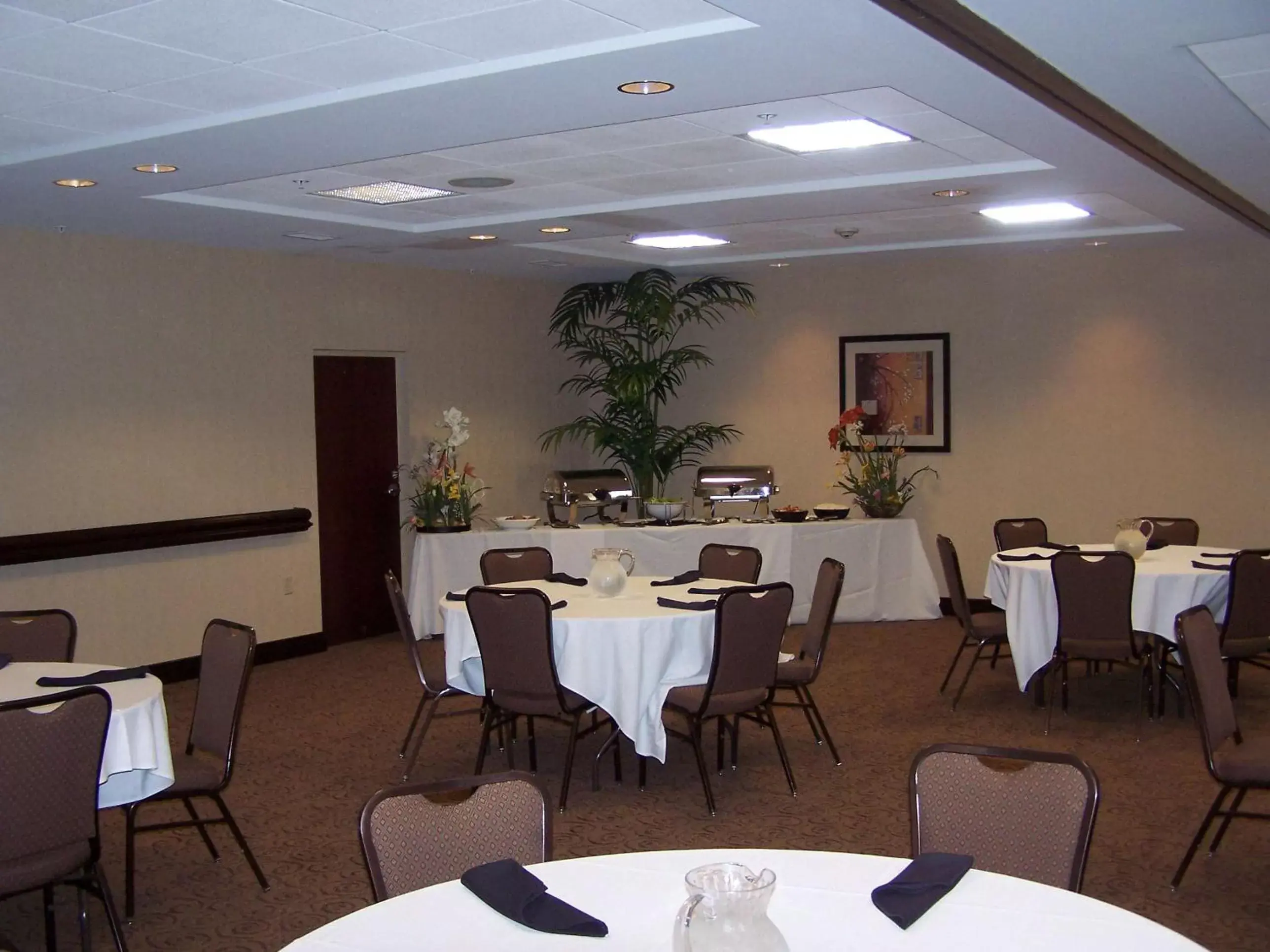 Meeting/conference room, Restaurant/Places to Eat in Hampton Inn Bennington