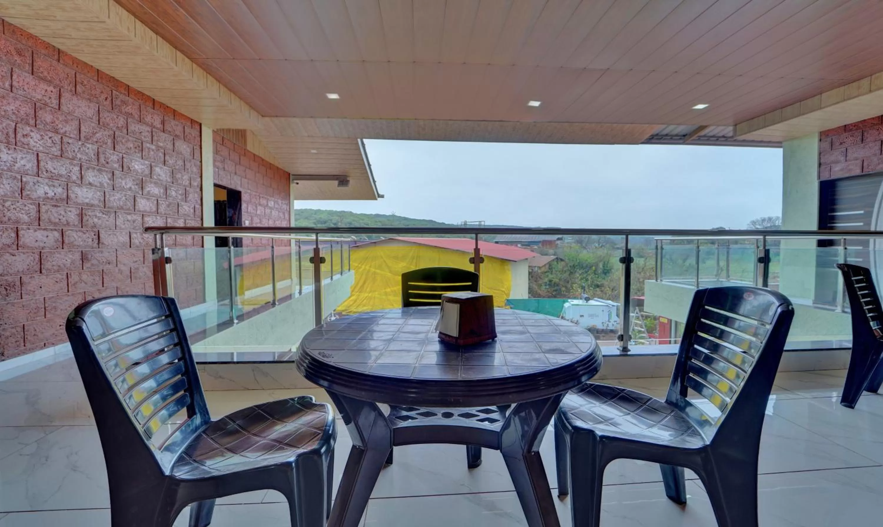 Dining area in Treebo Trend Iceberg