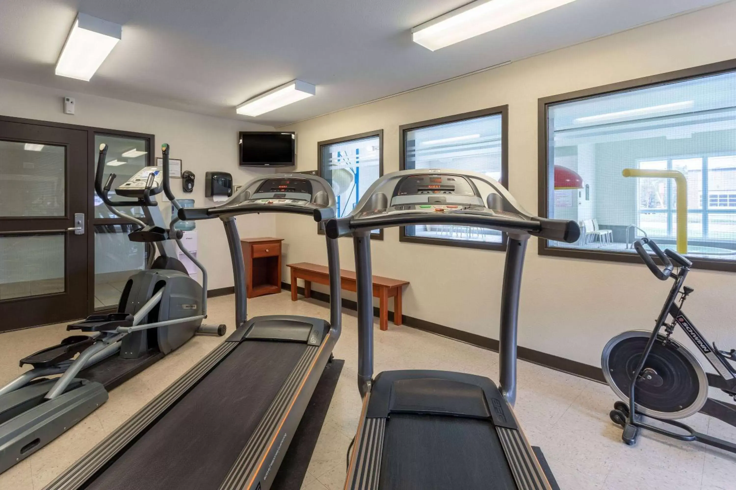 Fitness Center/Facilities in Super 8 by Wyndham Trois-Rivieres