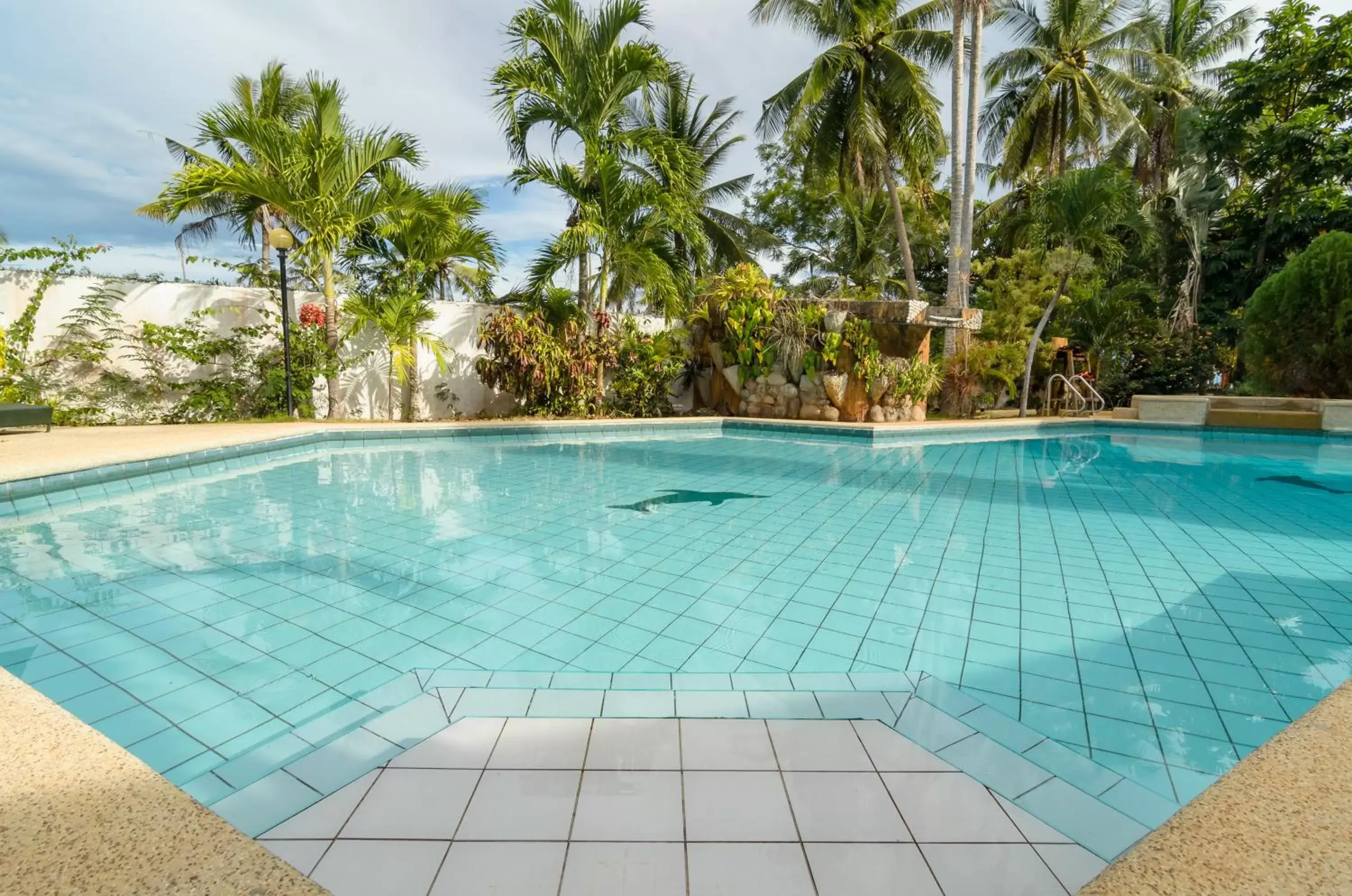 Swimming pool in Bohol Sea Resort