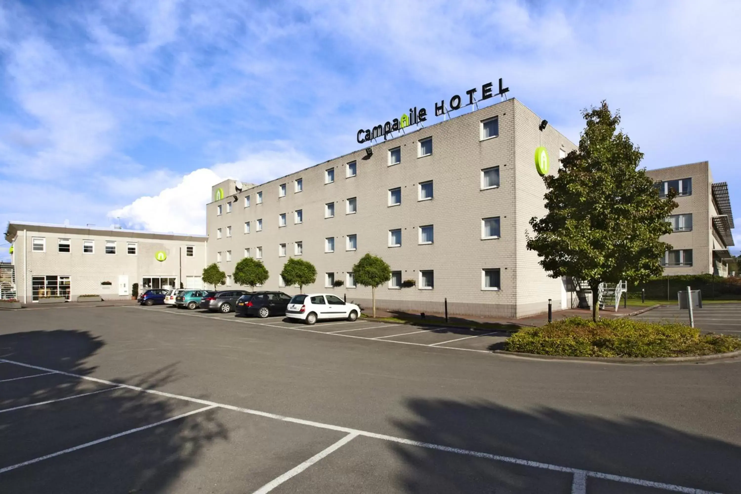 Facade/entrance, Property Building in Campanile Hotel & Restaurant Brussels Vilvoorde