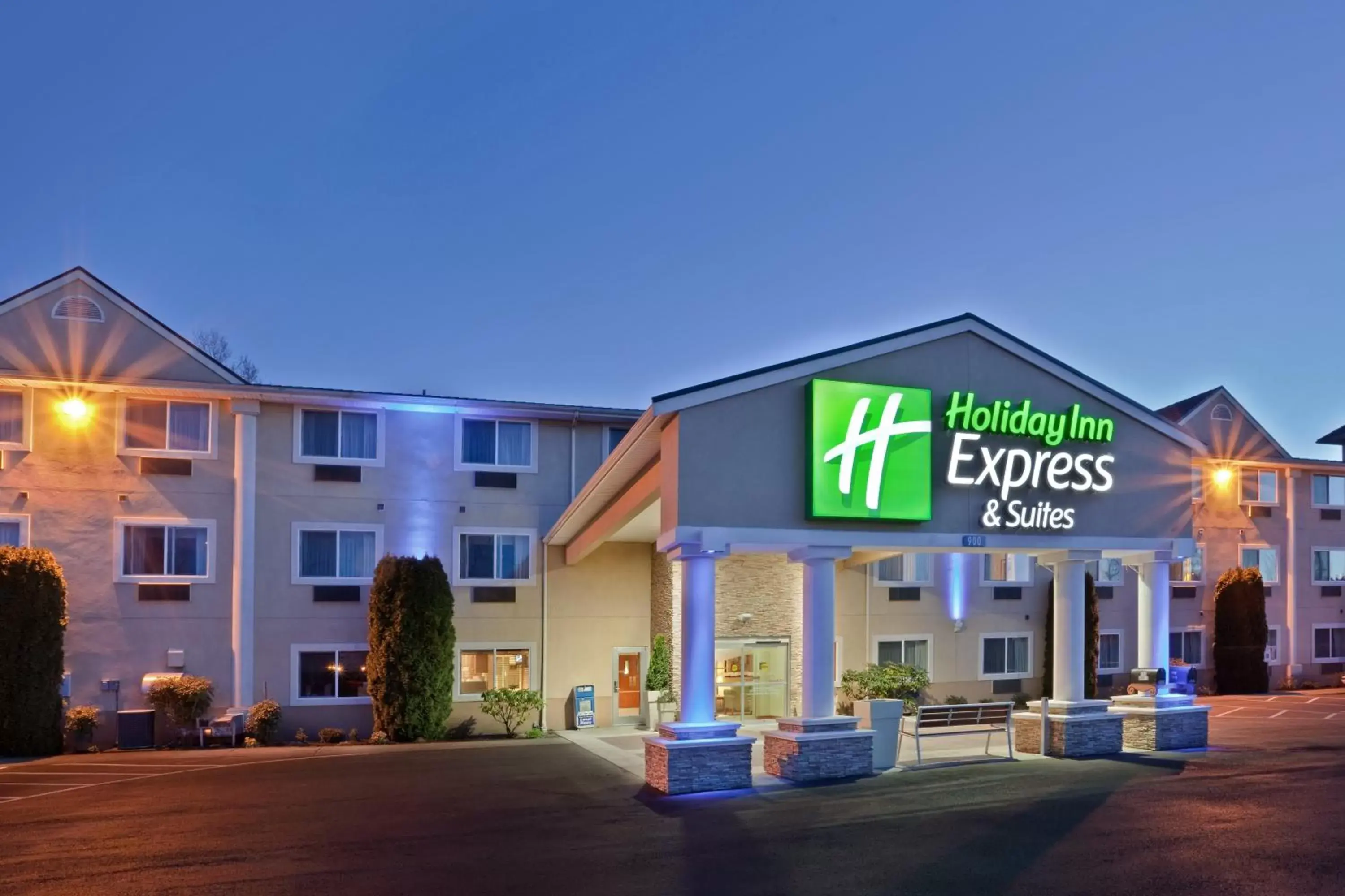 Property building in Holiday Inn Express Hotels & Suites Burlington, an IHG Hotel