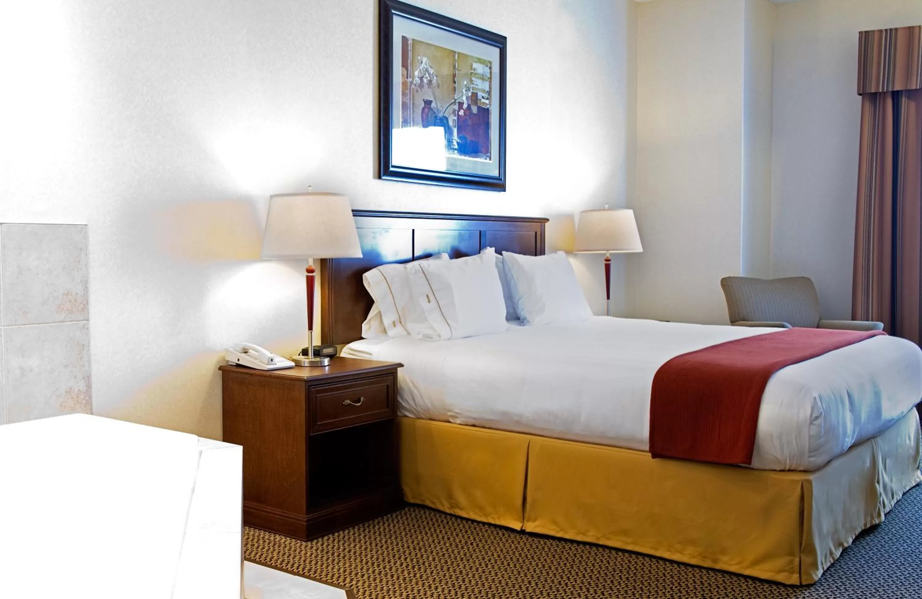 Bedroom, Bed in Holiday Inn Express & Suites Drayton Valley by IHG