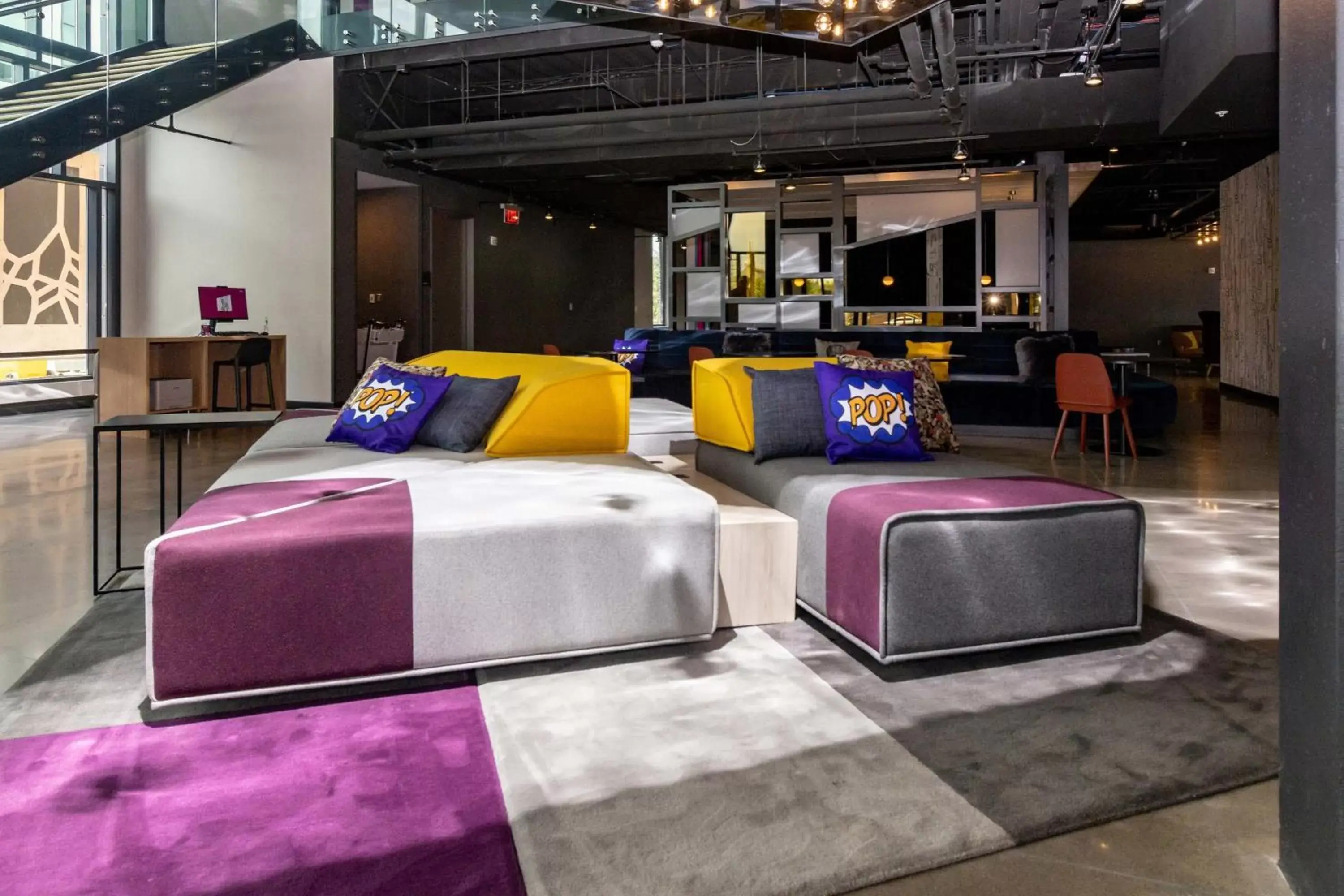 Lounge or bar in Aloft St. Louis Cortex