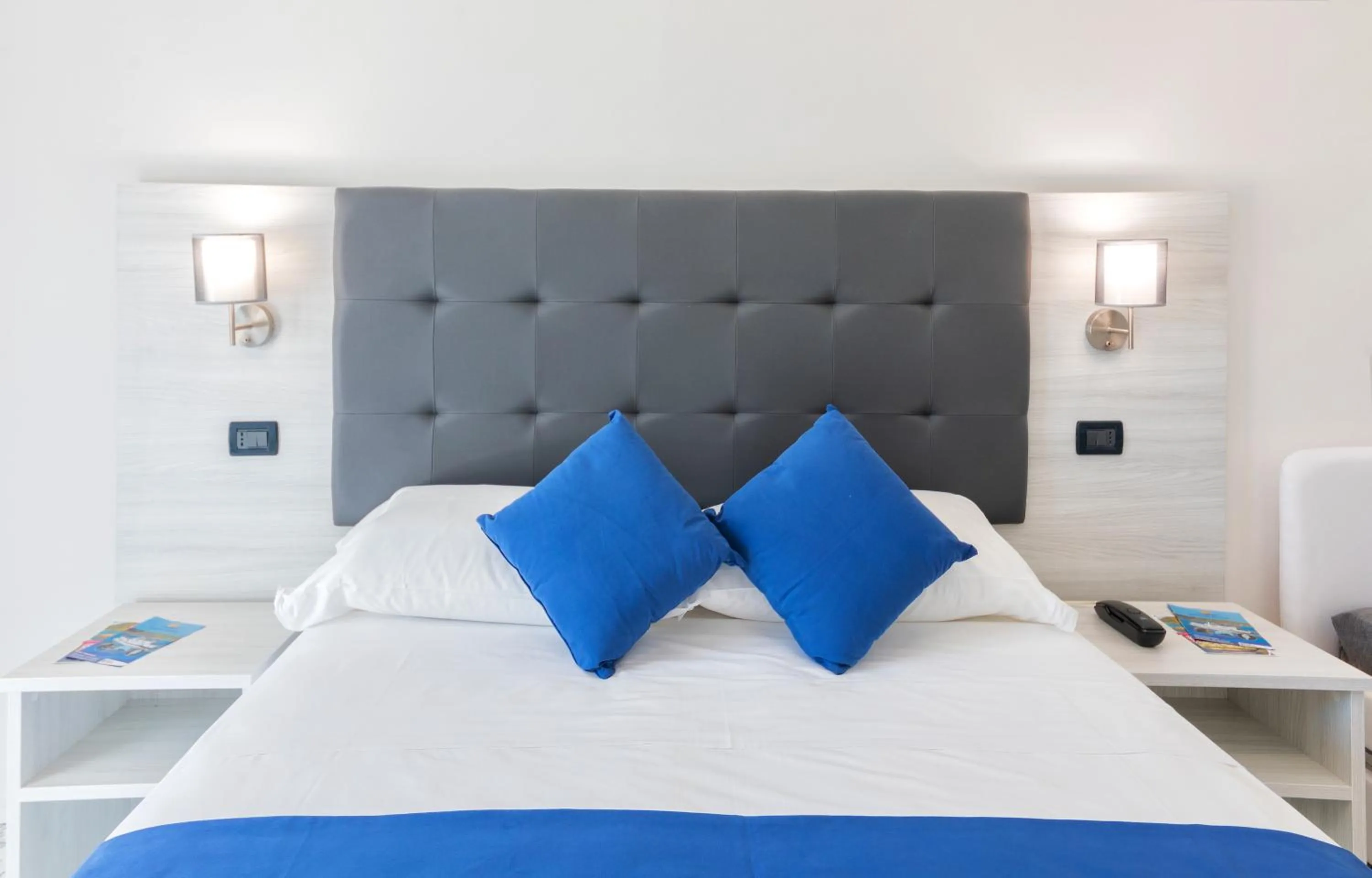 Bedroom, Bed in Royal Sunset Hotel