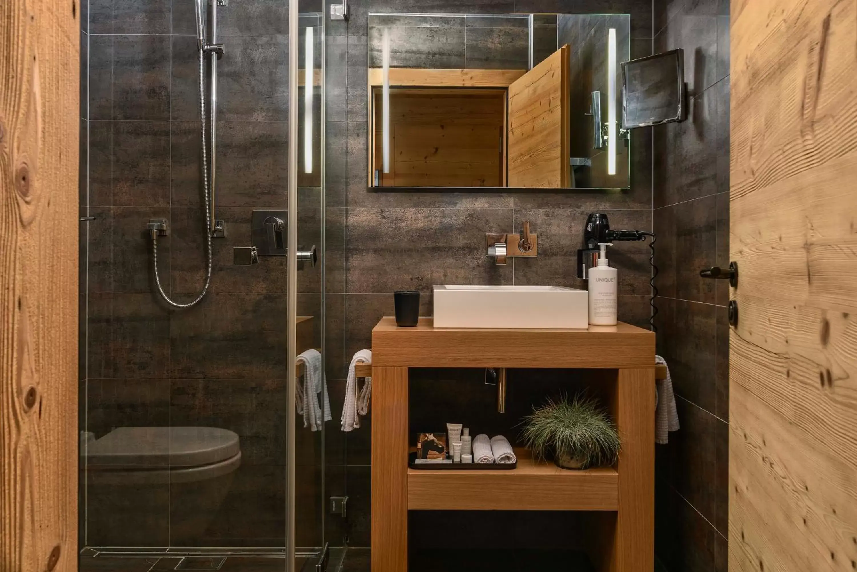 Shower, Bathroom in Unique Hotel Post