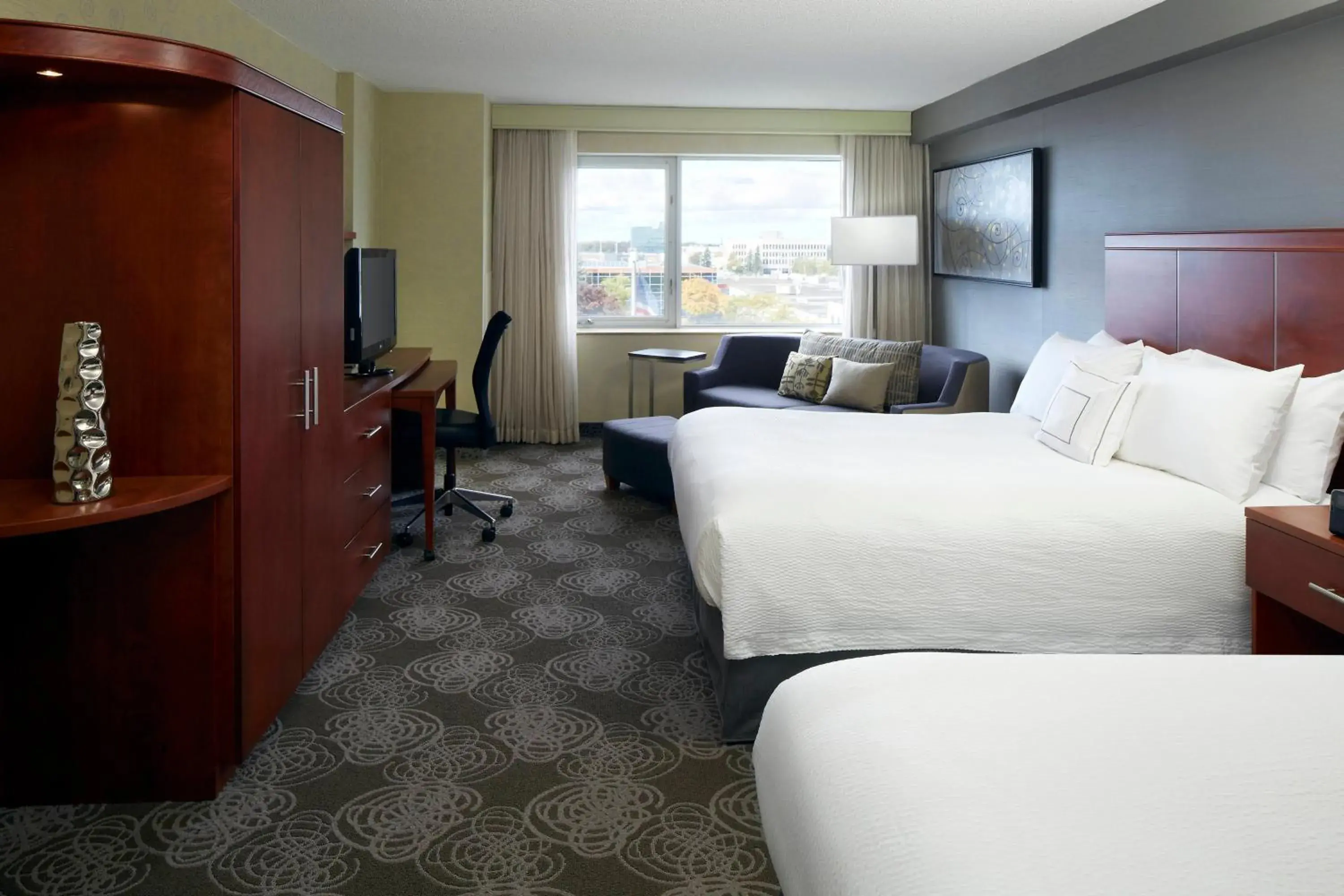 Photo of the whole room in Courtyard by Marriott Montreal Airport