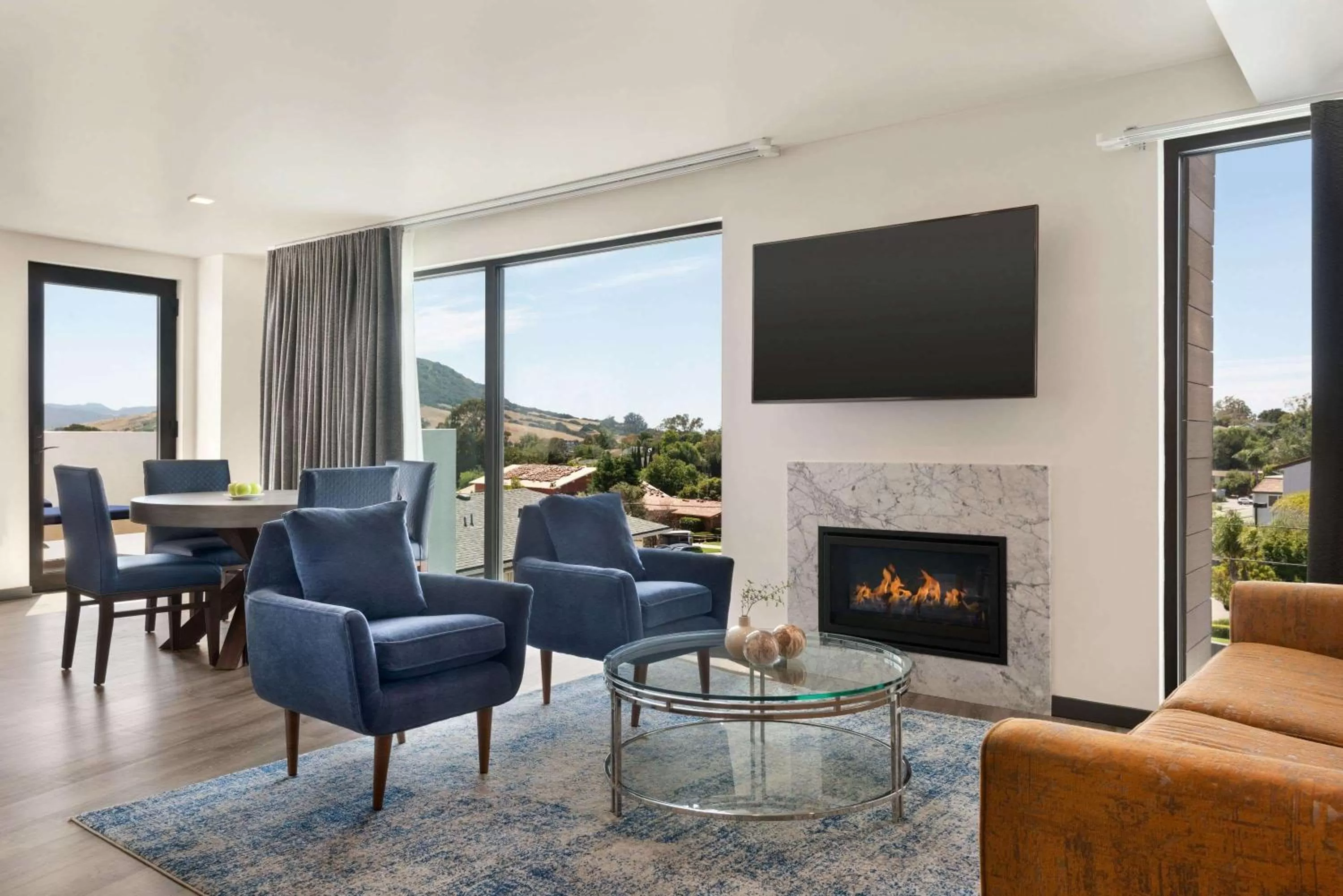 TV and multimedia in La Quinta by Wyndham San Luis Obispo