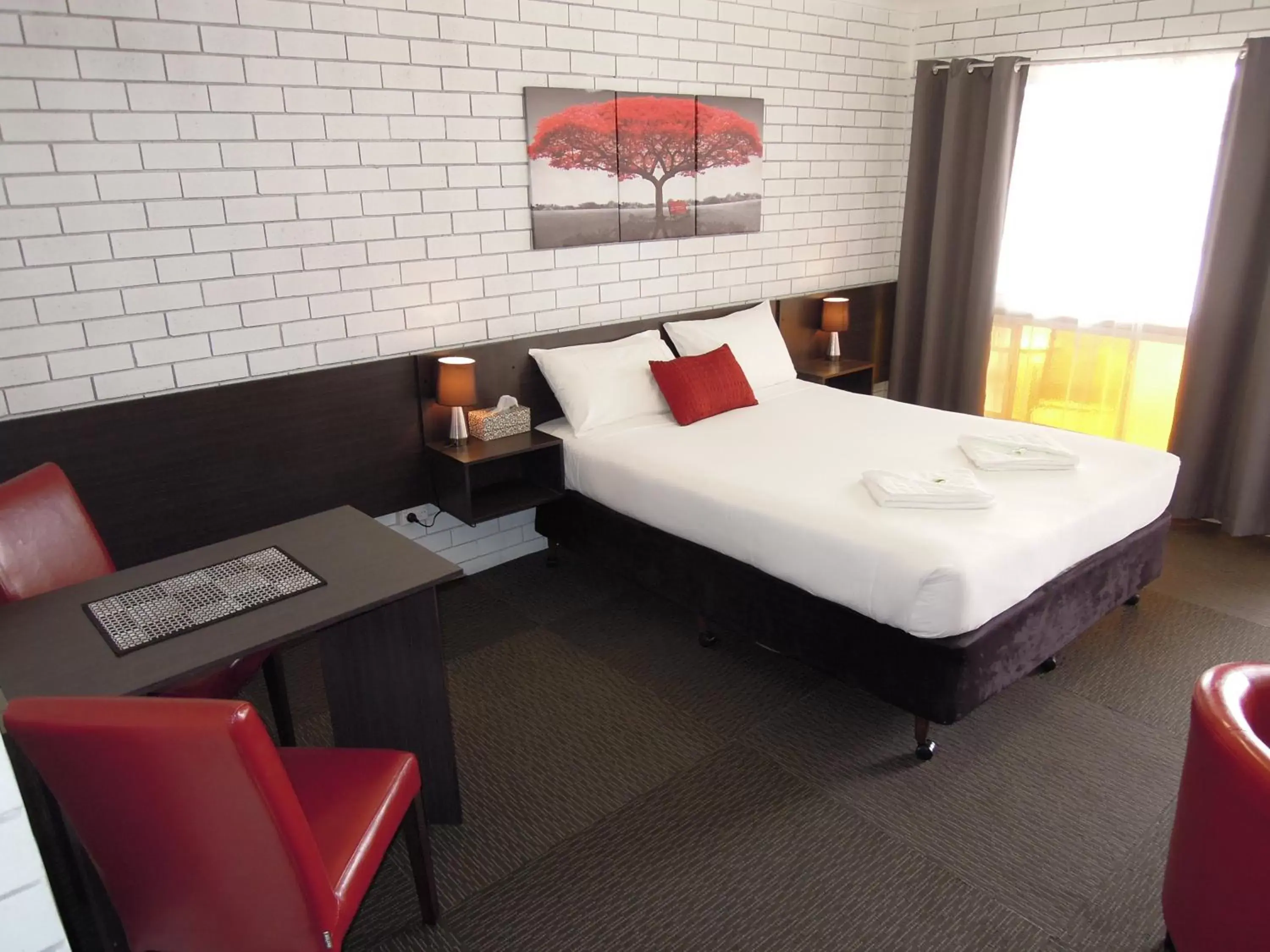 Bed in Jackaroo Apartments