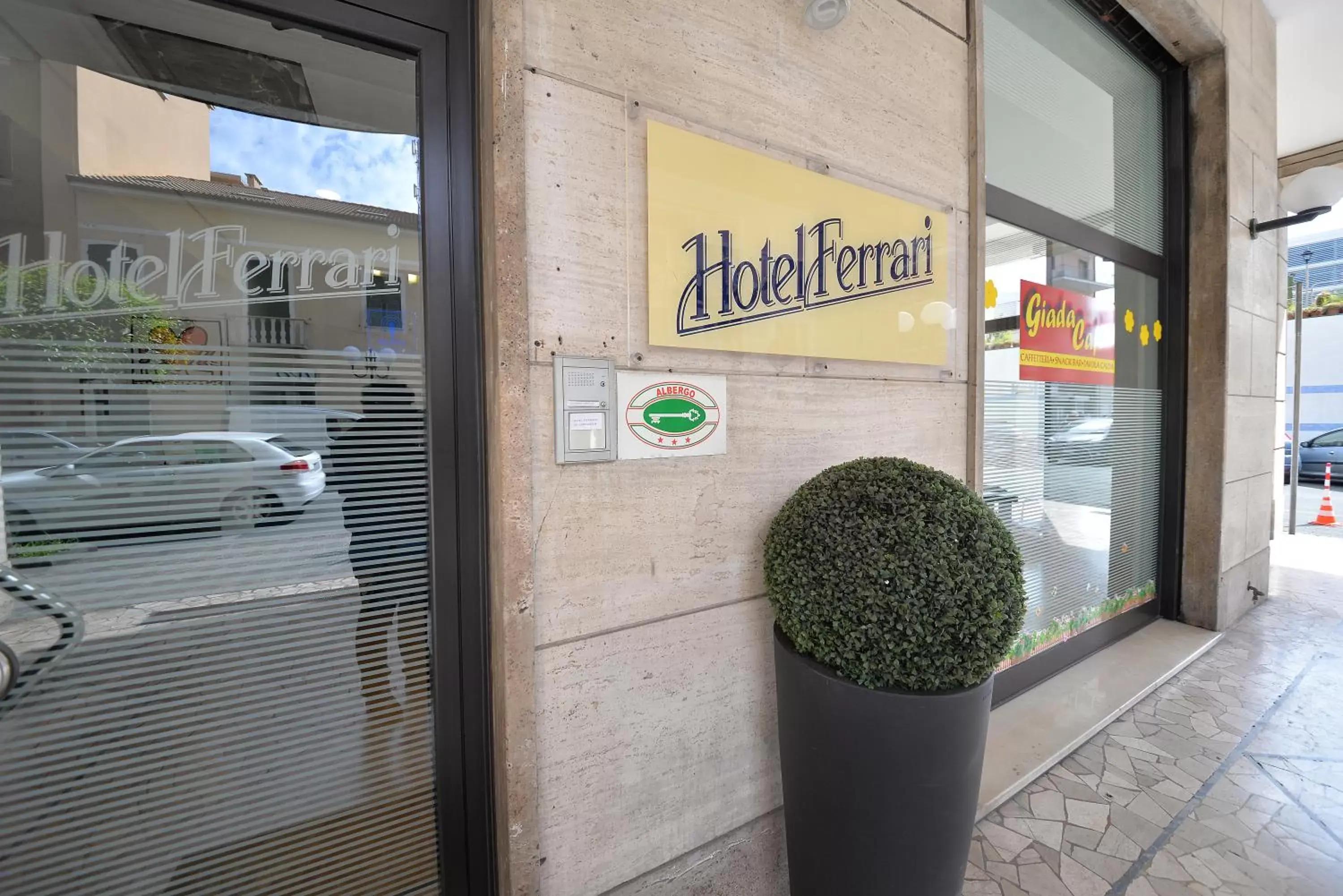 Facade/entrance, Property Logo/Sign in Hotel Ferrari