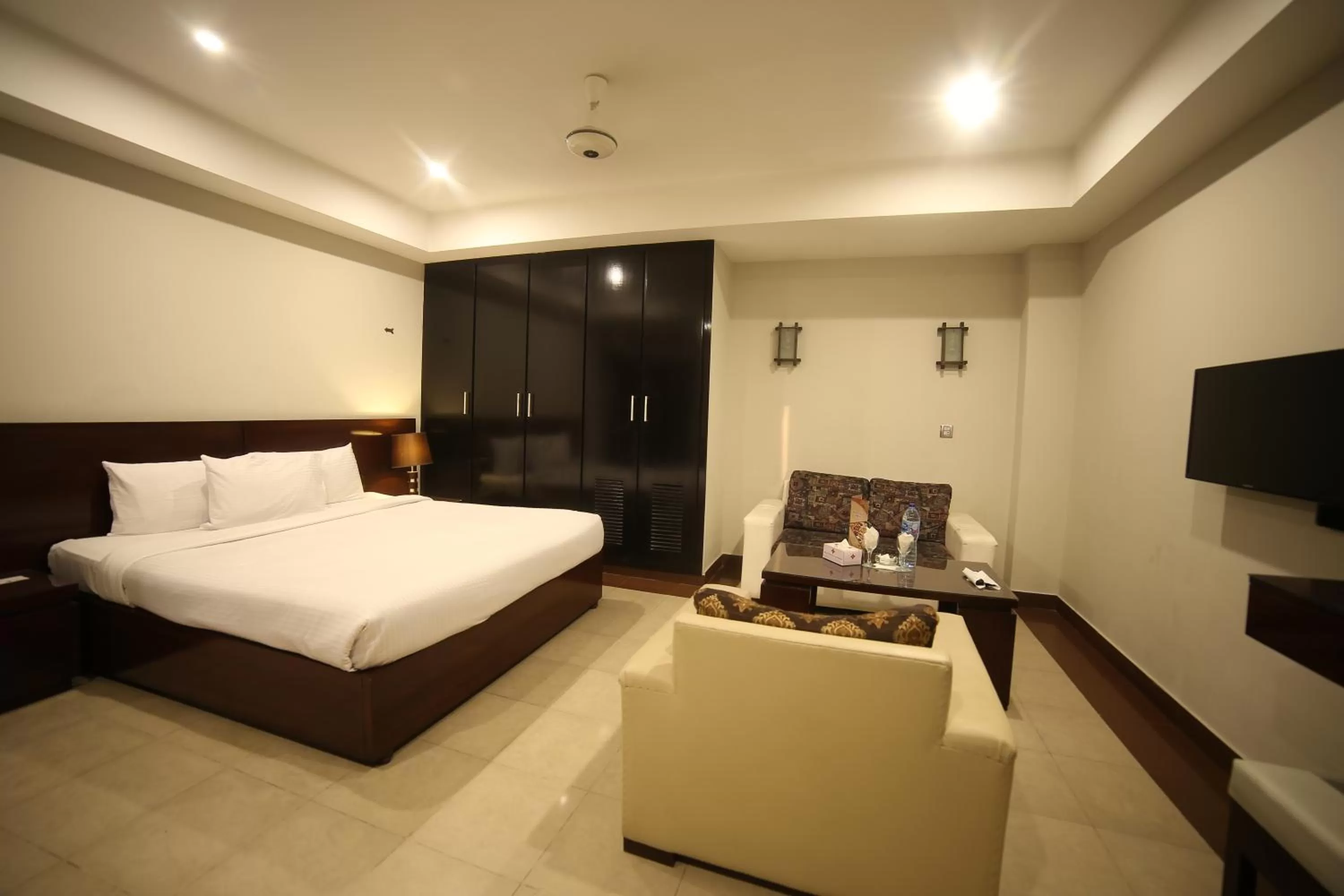 Bed in Hotel Multan Continental