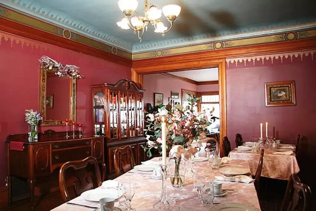 Dining area, Restaurant/Places to Eat in The Napa Inn