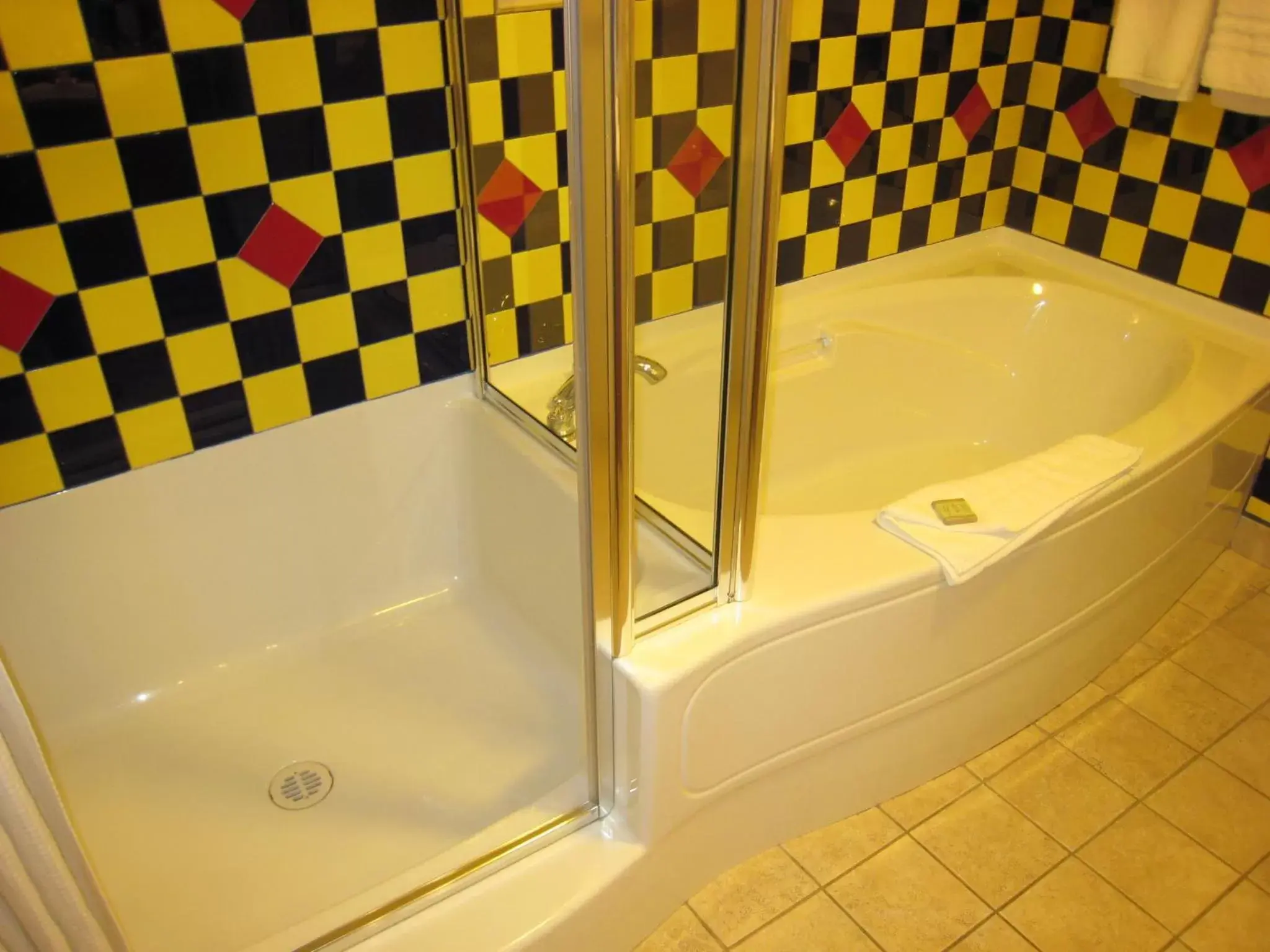 Bathroom in Super 8 by Wyndham Castlegar BC