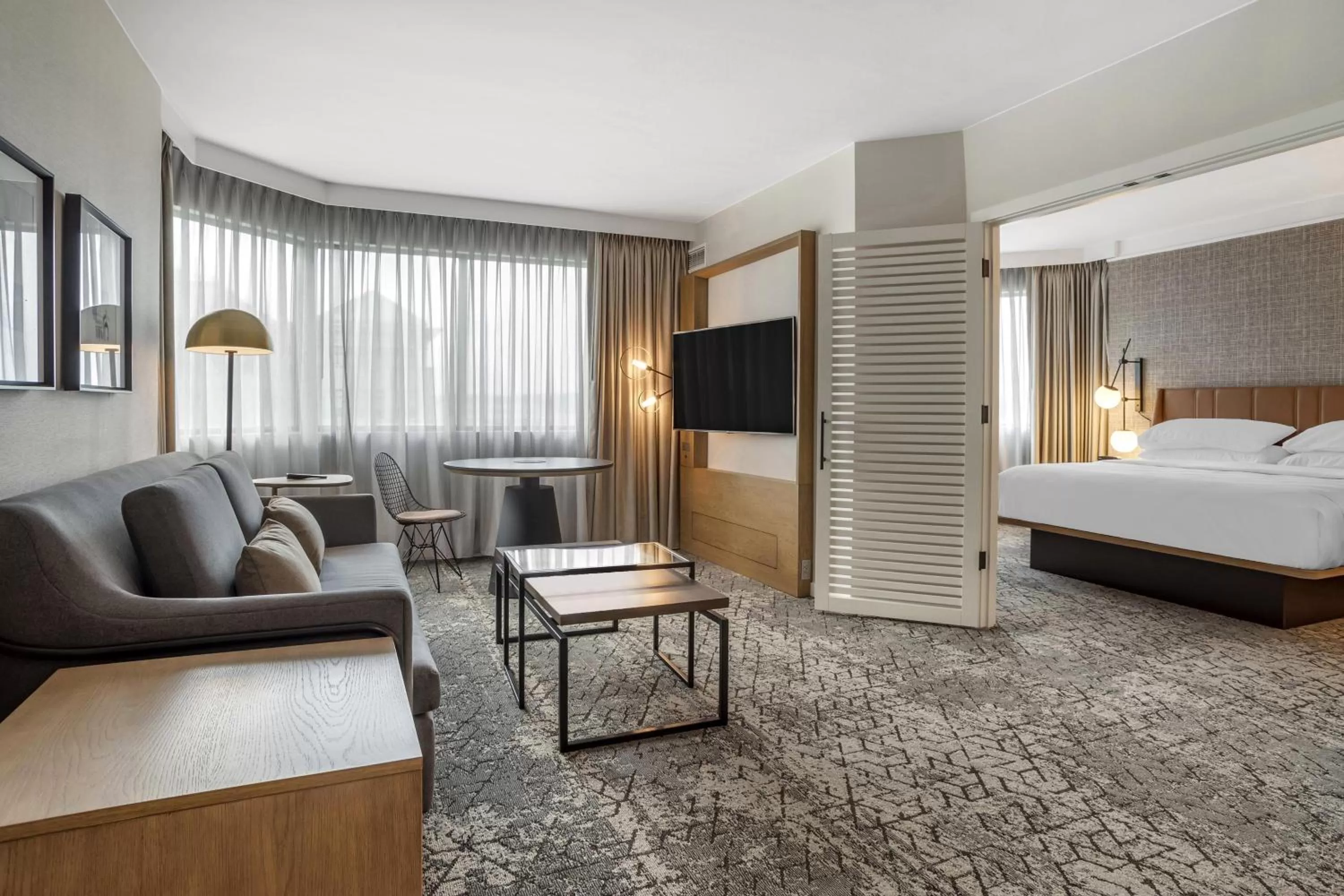 Photo of the whole room, Bed in Sheraton Suites Wilmington Downtown