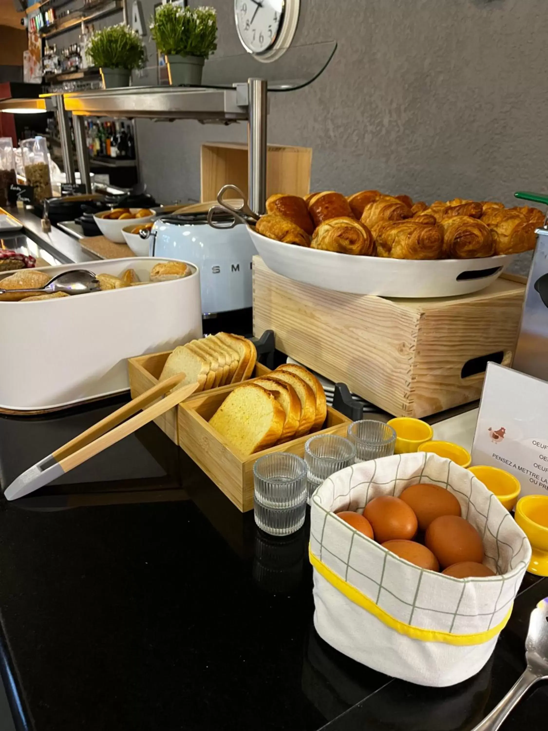 Breakfast, Food in Sure Hotel by Best Western Annecy