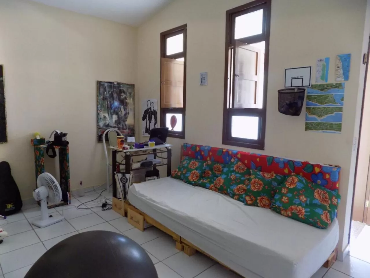 Property building in Hostel Das Canárias