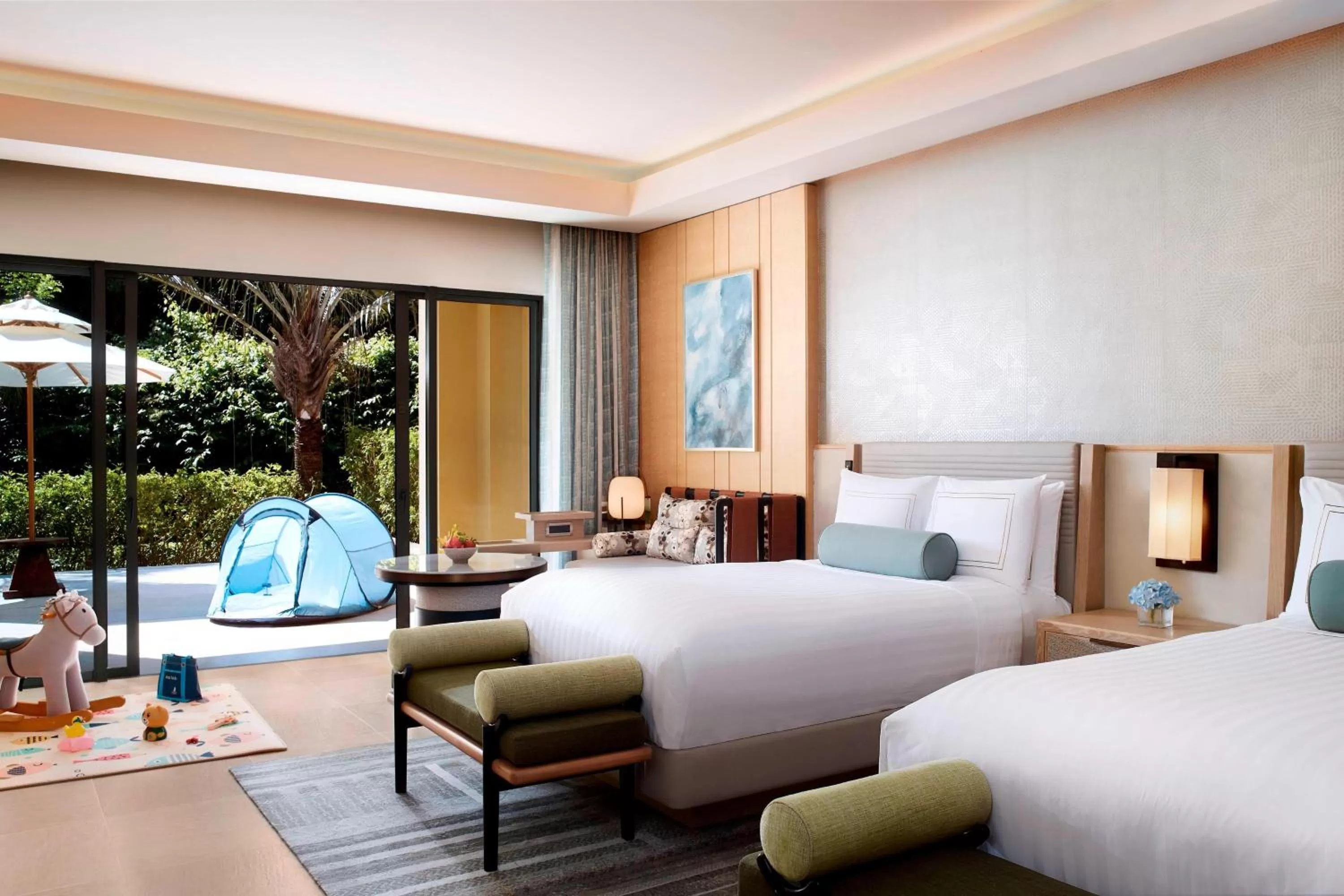 Photo of the whole room, Bed in The Ritz-Carlton Sanya, Yalong Bay