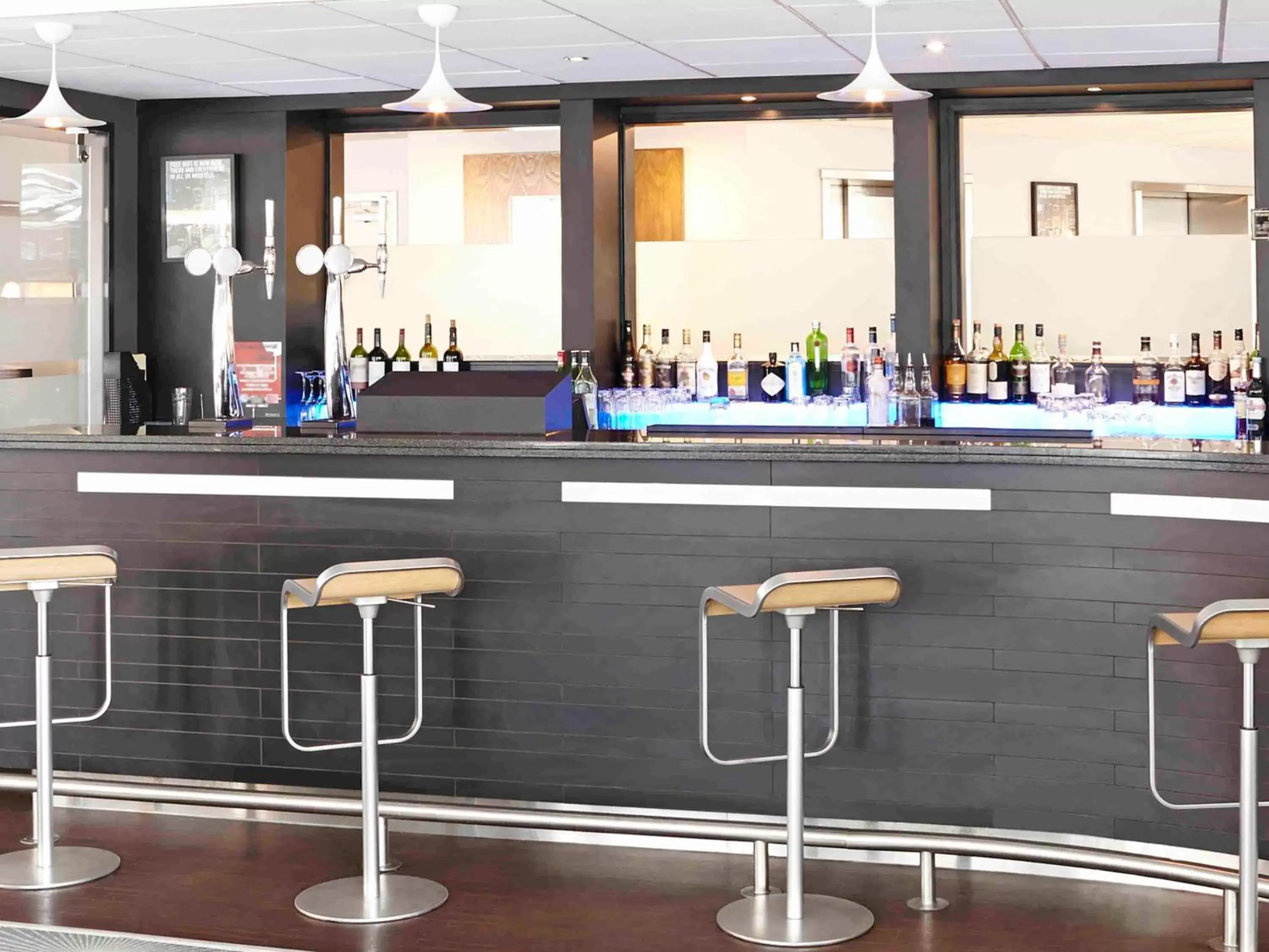 Lounge or bar in Novotel Glasgow Centre