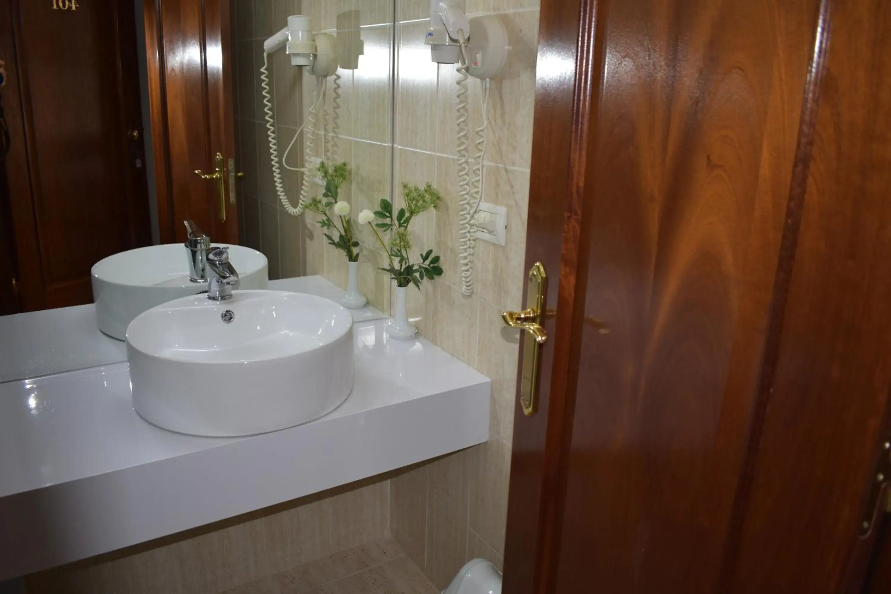 Bathroom in Hotel Arvi