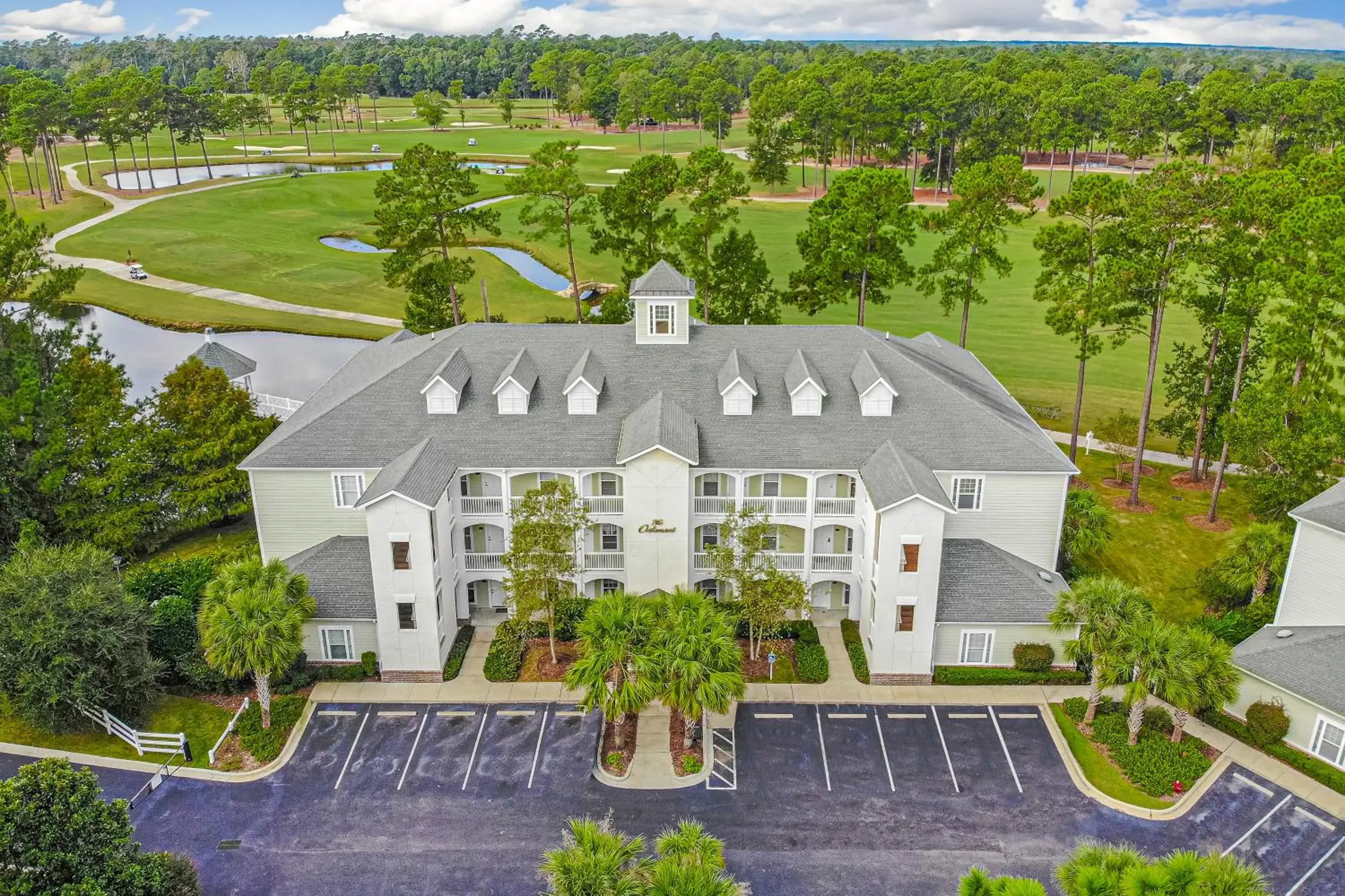 Bird's eye view, Bird's-eye View in Grande Villas at World Tour