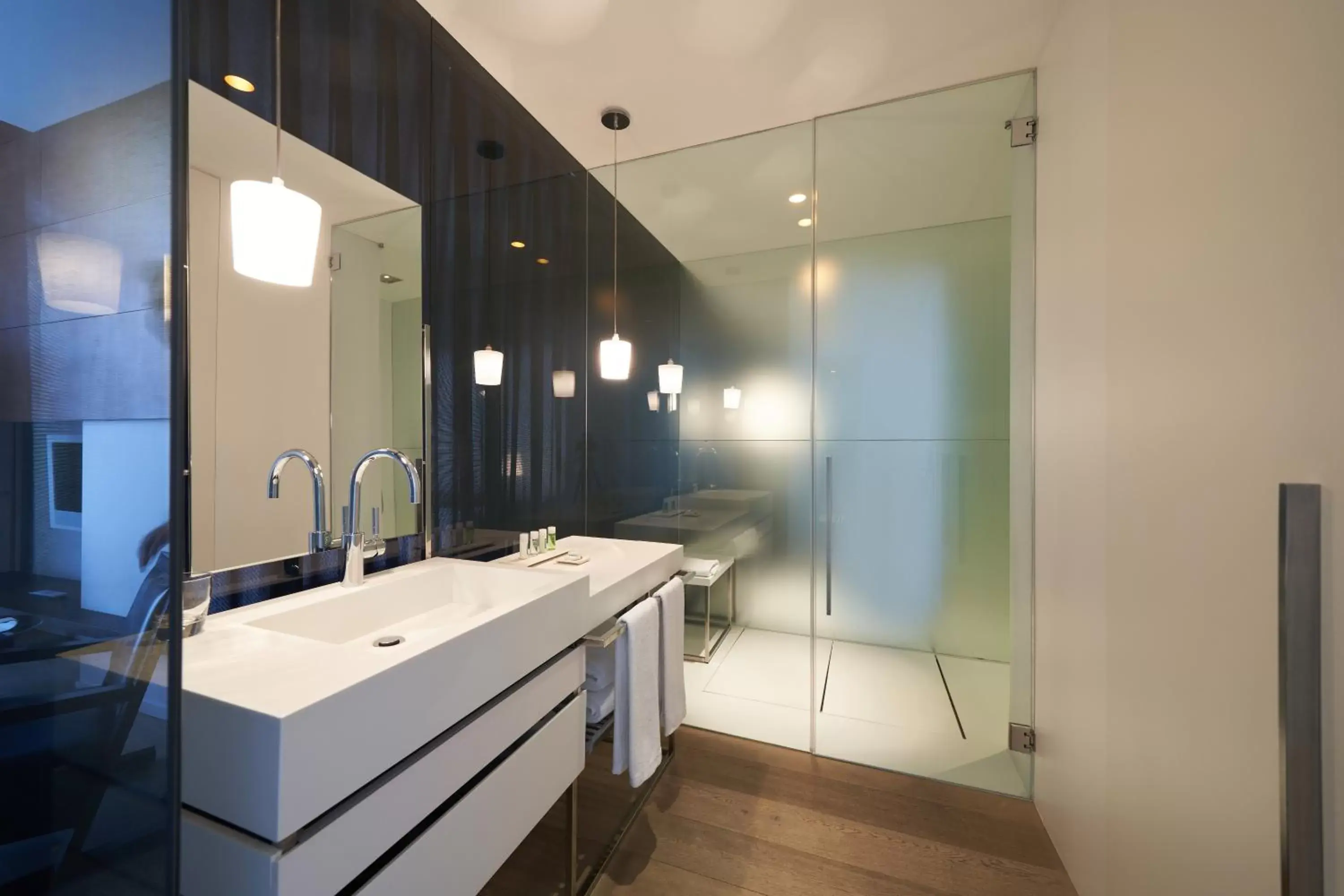 Deluxe Double or Twin Room in Mercer Casa Torner i Güell Deluxe Double or Twin Room in Mercer Casa Torner i Güell