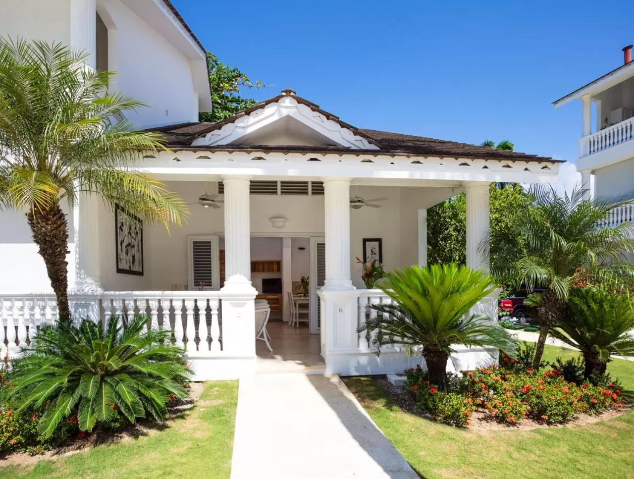 Property building in Albachiara Hotel - Las Terrenas