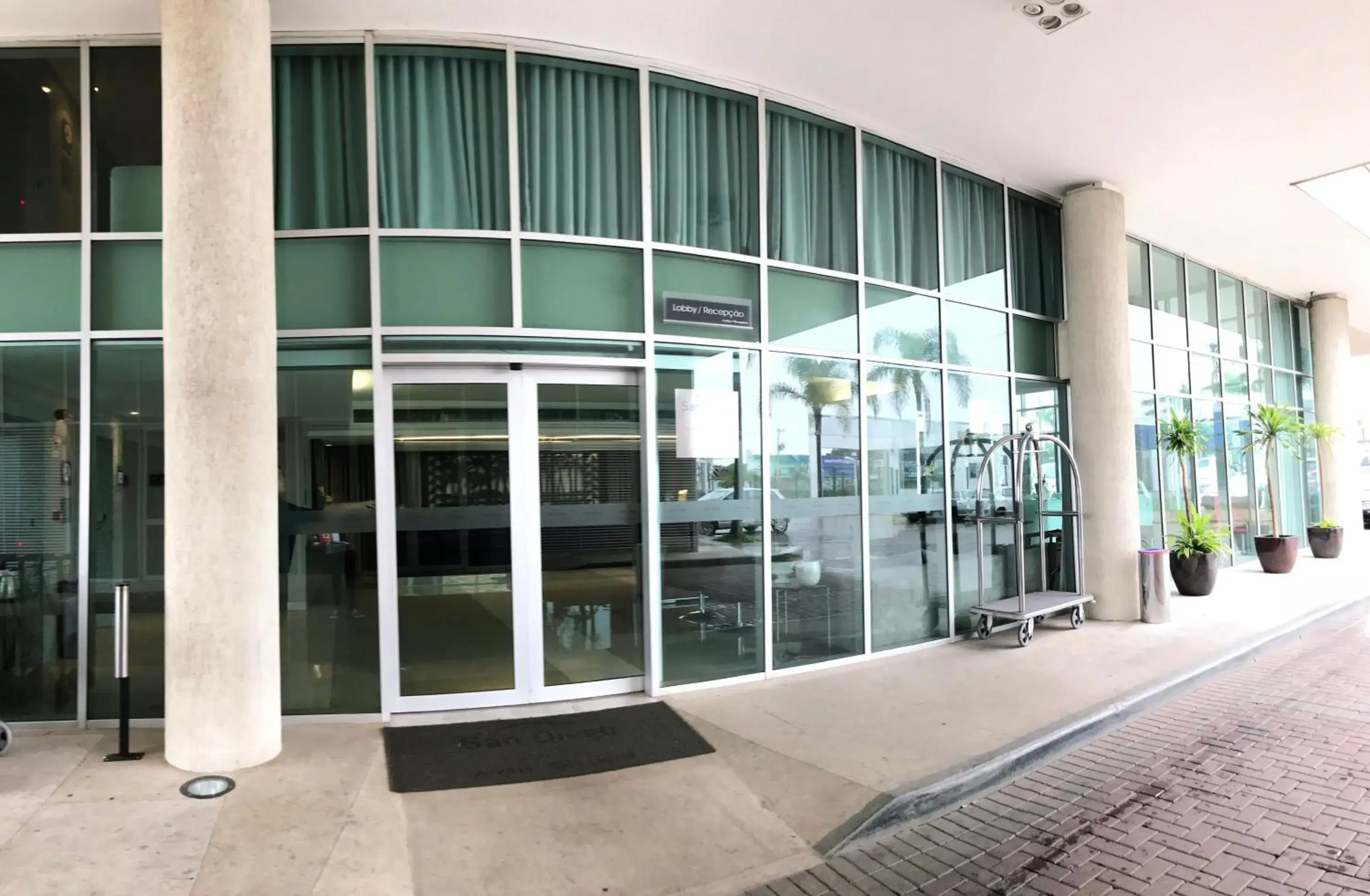 Facade/entrance in San Diego Suites Veredas Sete Lagoas Facade/entrance in San Diego Suites Veredas Sete Lagoas