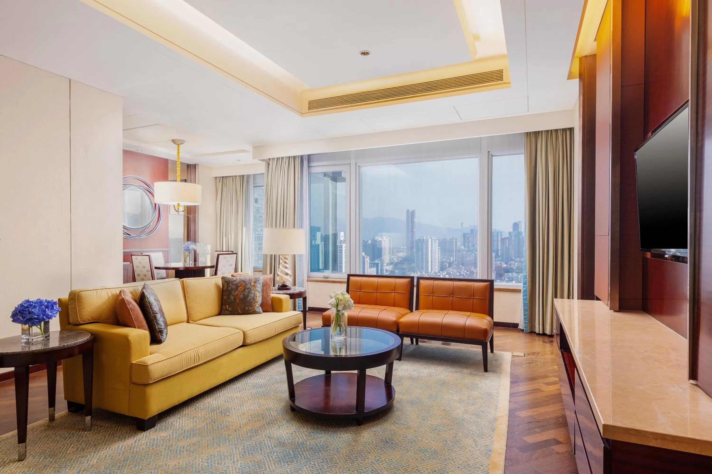 Living room in The Ritz-Carlton, Shenzhen