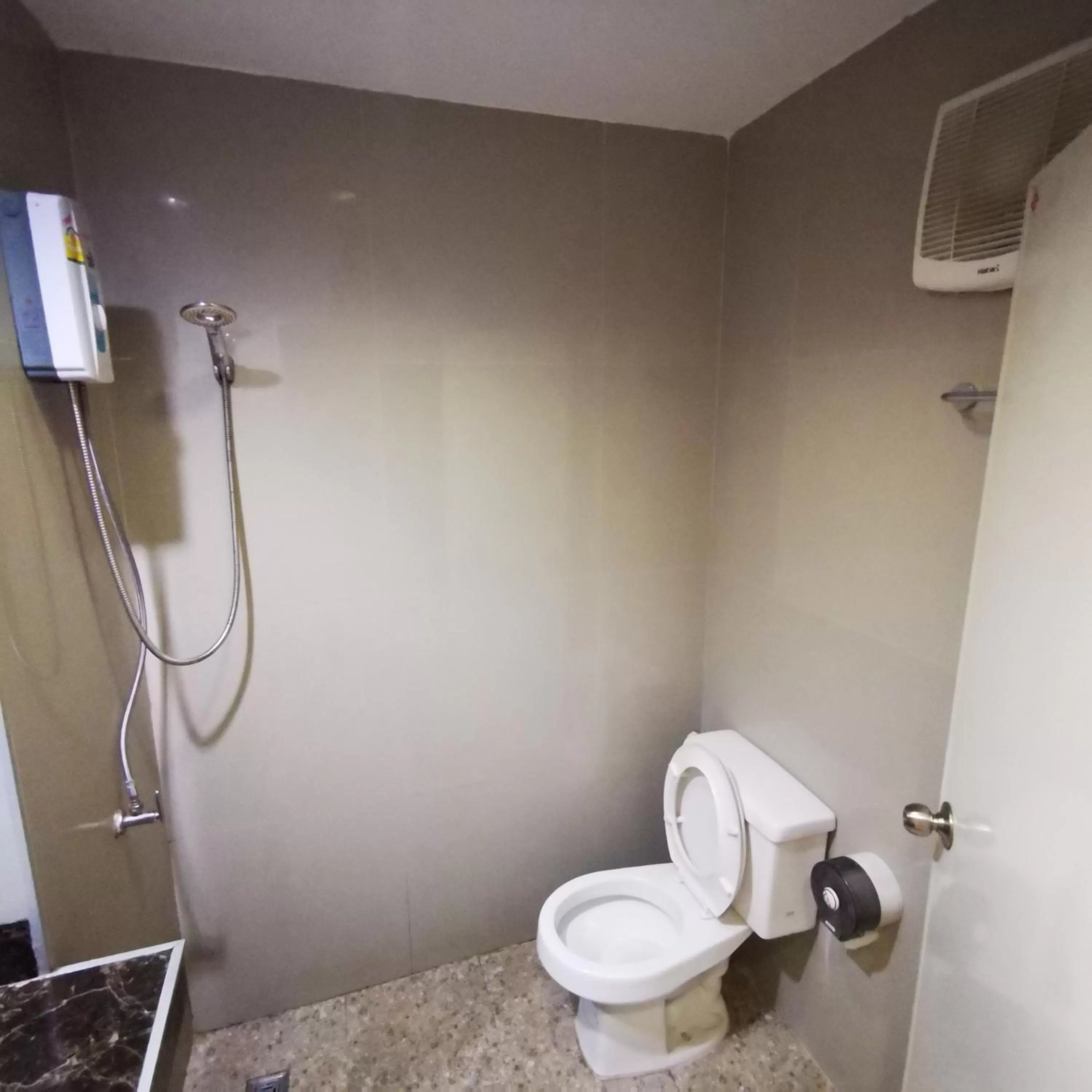 Bathroom in KKinn South Pattaya