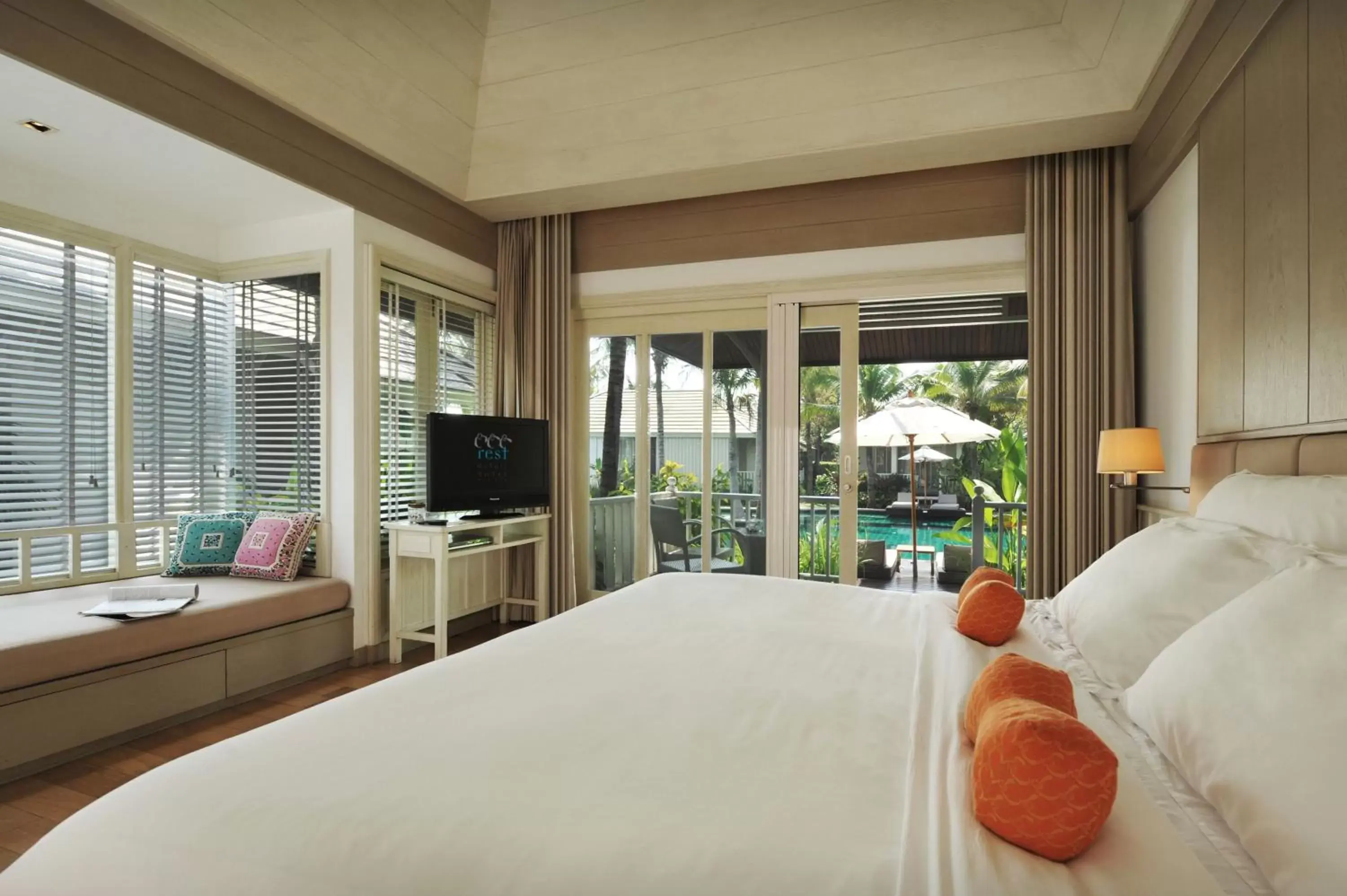 Photo of the whole room, Bed in Rest Detail Hotel Hua Hin
