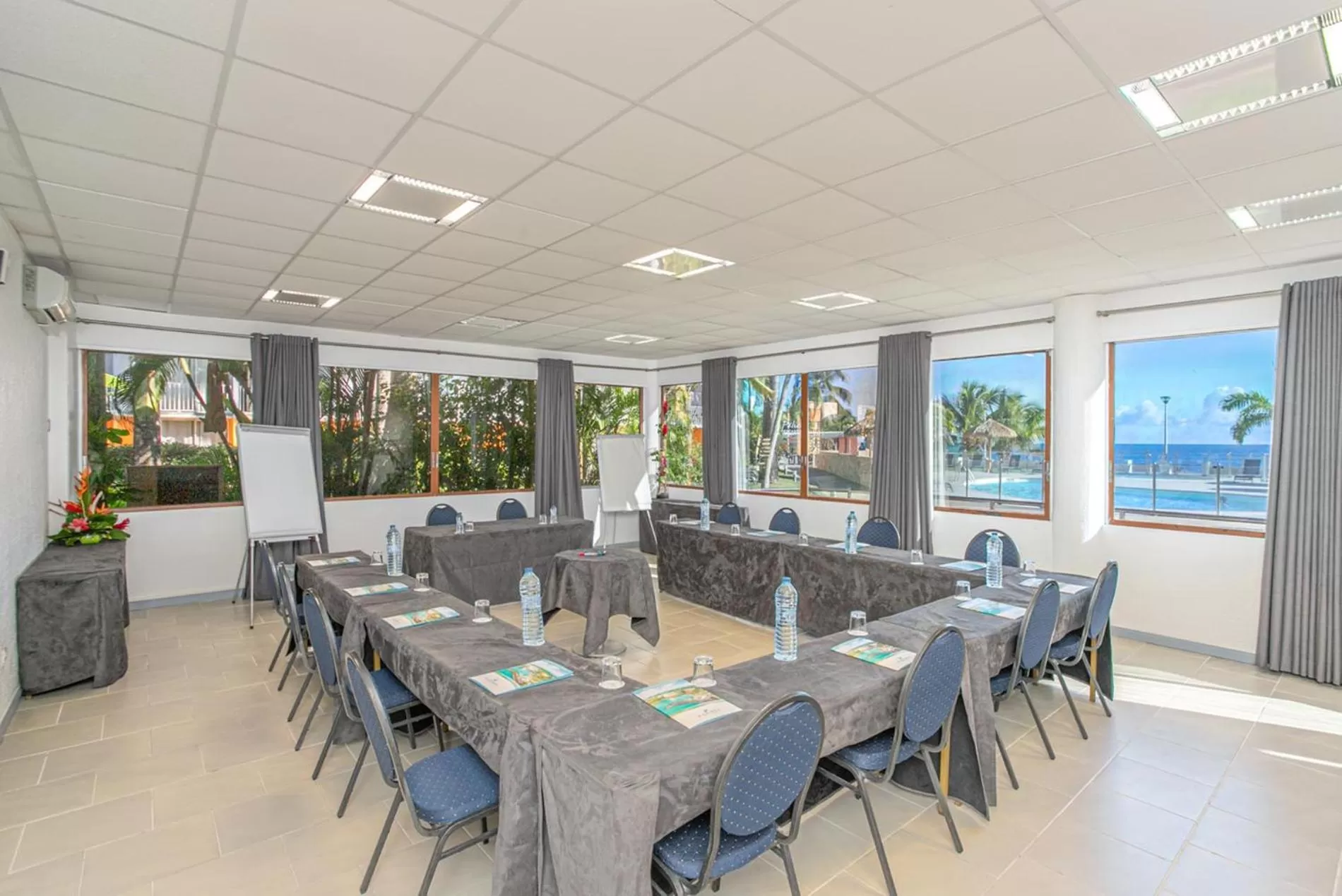 Meeting/conference room in Zenitude Hôtel Résidences Le Salako