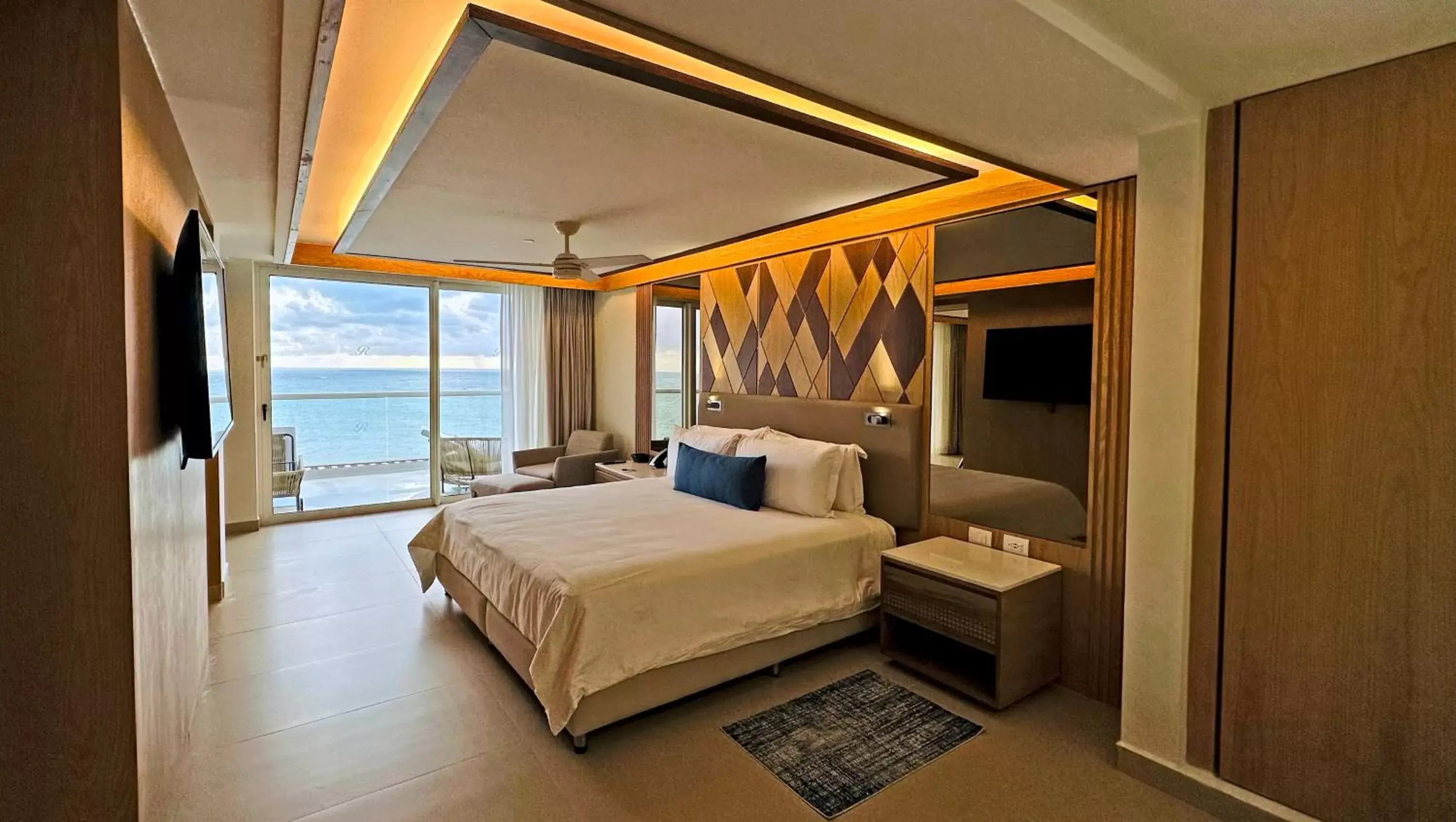 Bed in Royalton Splash Riviera Cancun, An Autograph Collection All-Inclusive Resort