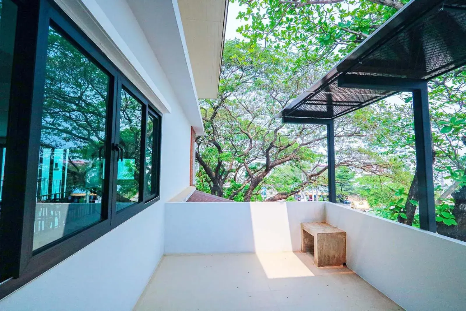 Patio, Balcony/Terrace in Jamjuree Home