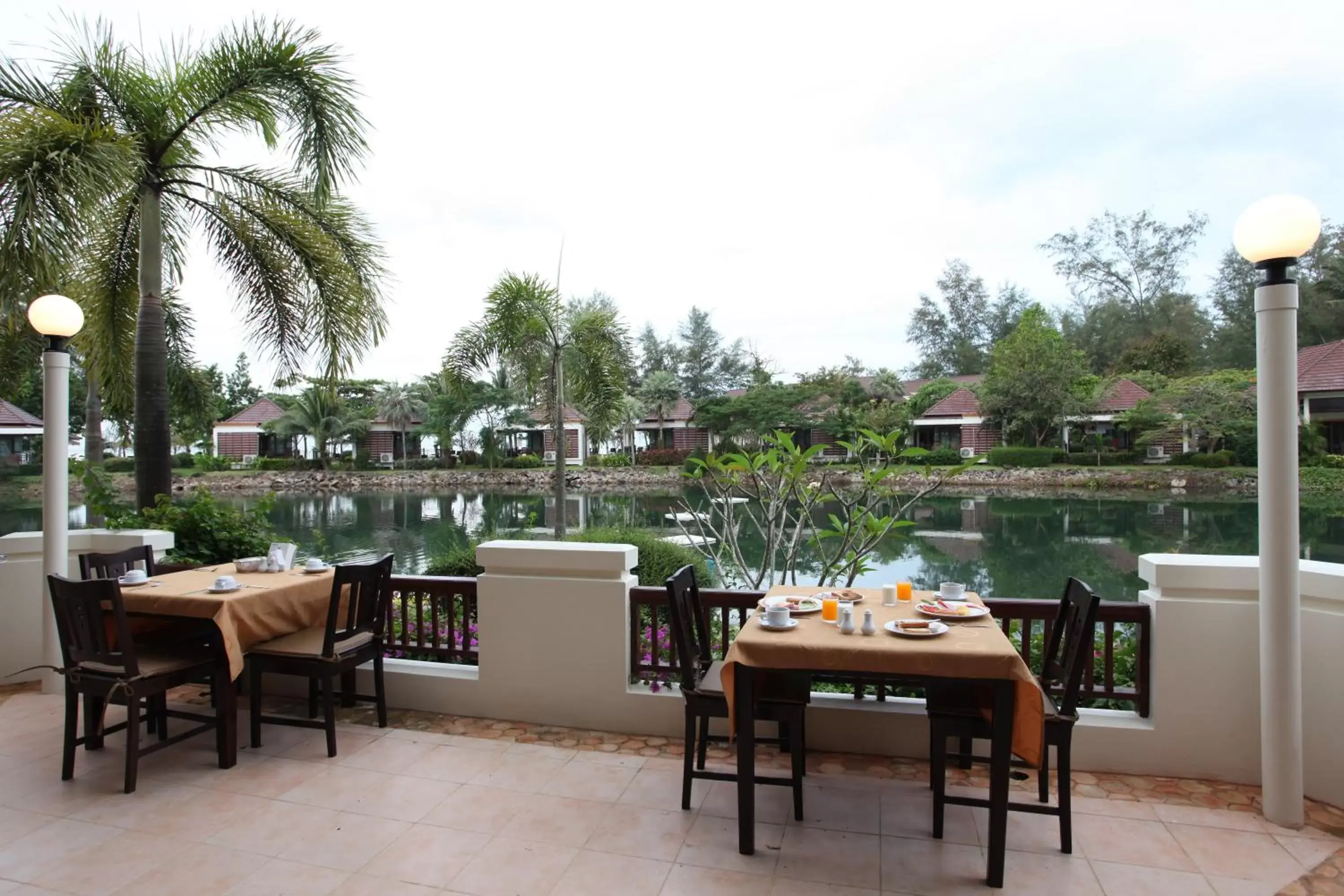 Breakfast in Bhu Tarn Koh Chang Resort & Spa Breakfast in Bhu Tarn Koh Chang Resort & Spa