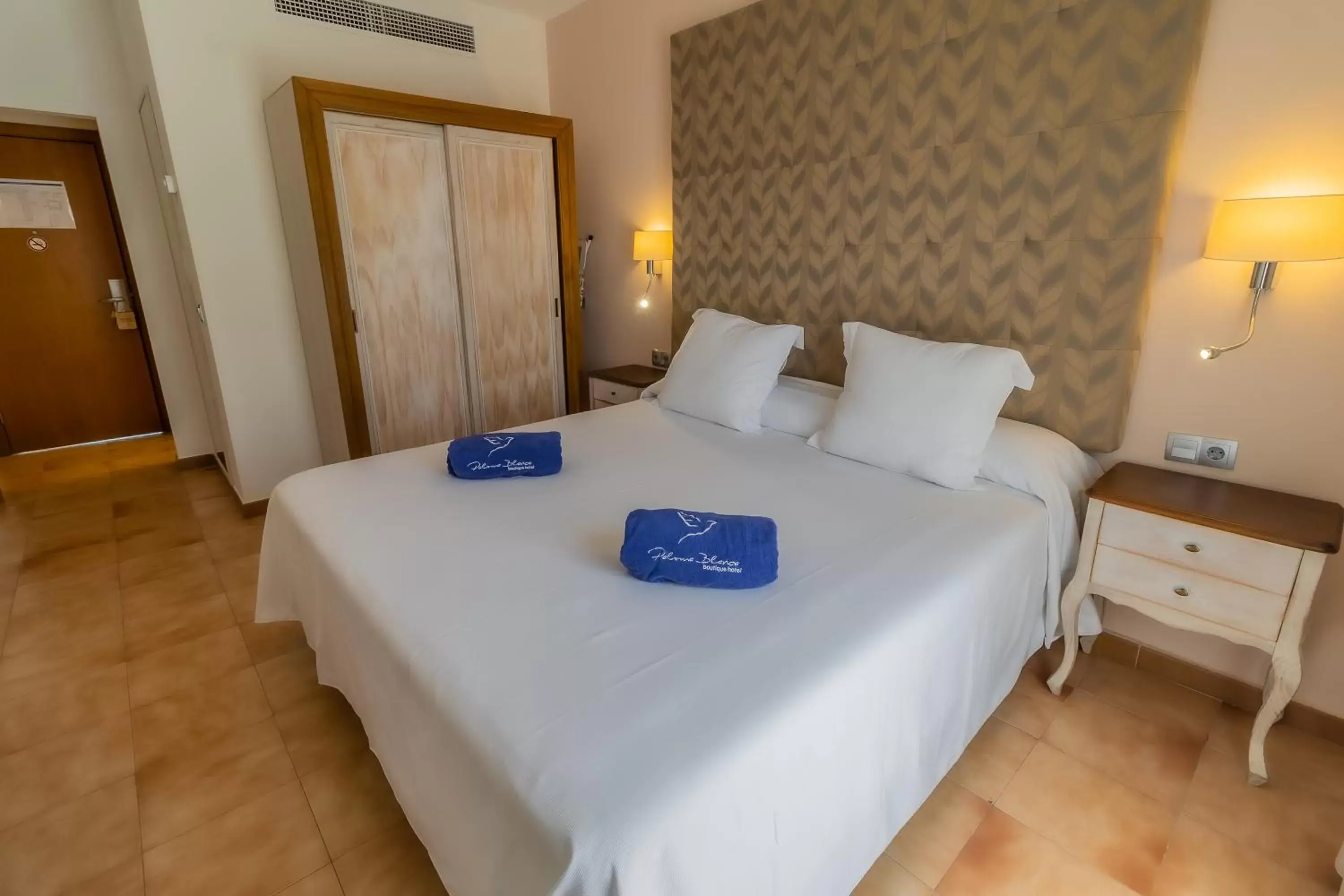 Bedroom, Bed in Paloma Blanca Boutique Hotel- Adults Recommended