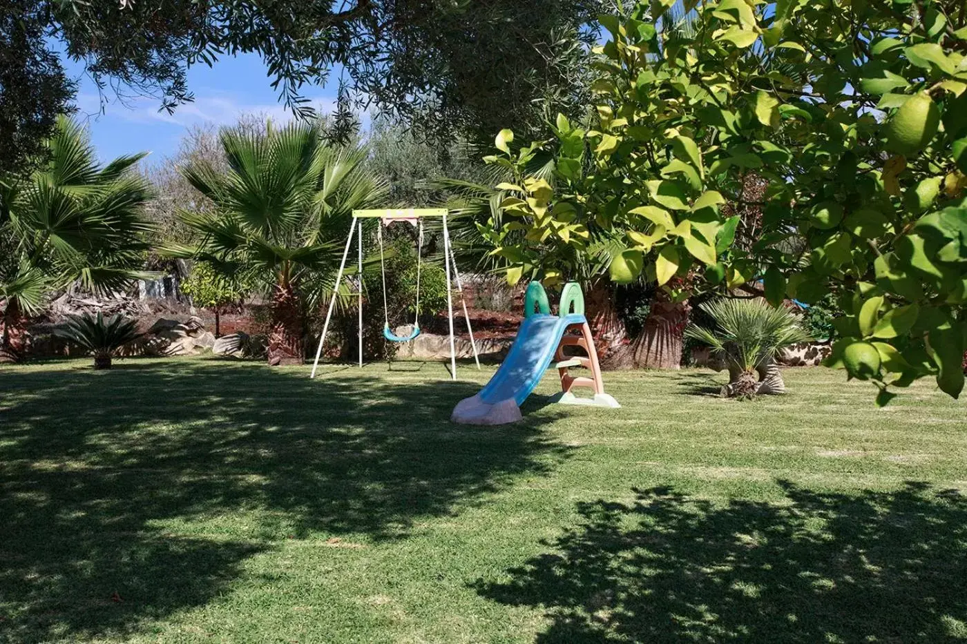 Children play ground, Garden in Barokhouse