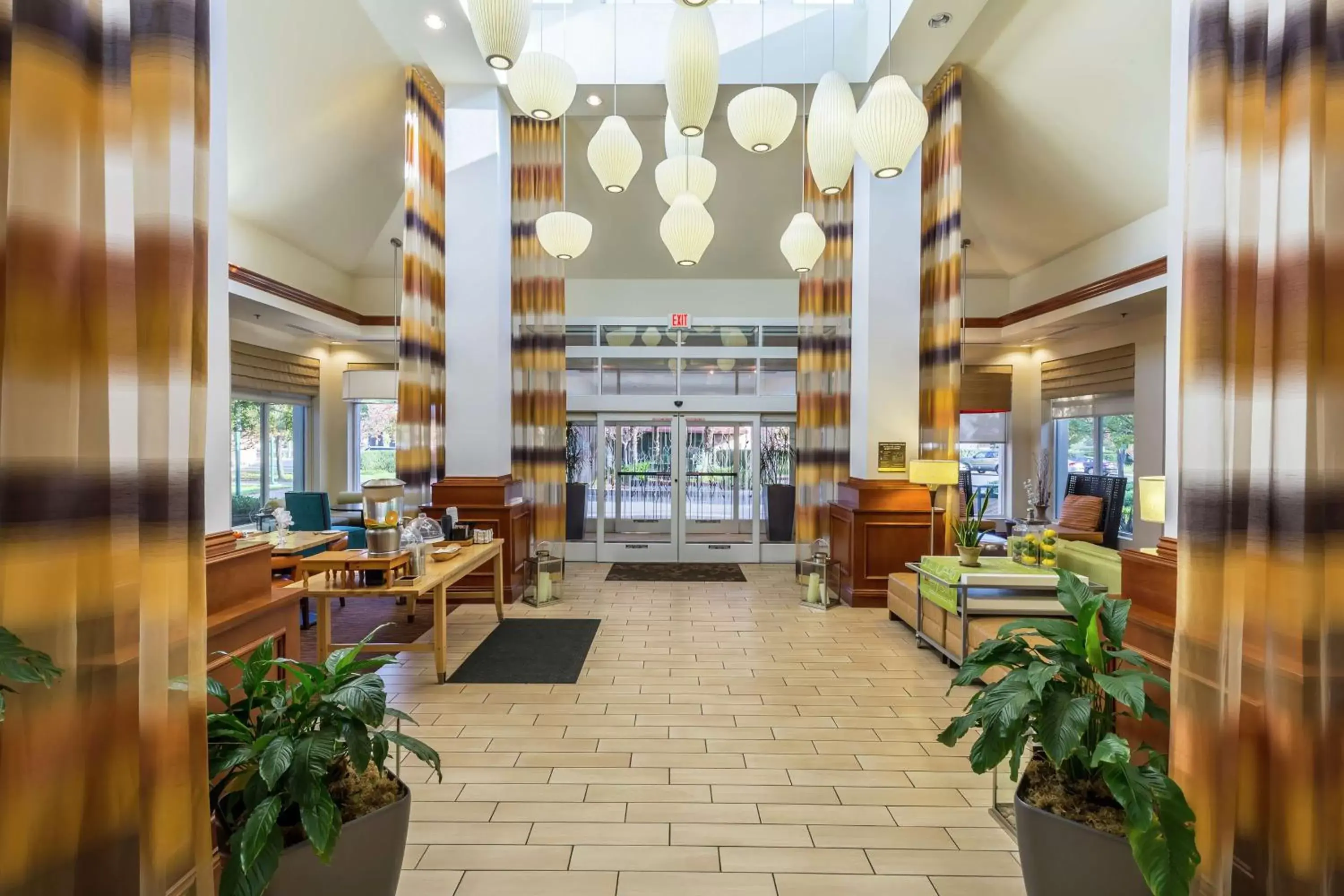 Lobby or reception, Restaurant/Places to Eat in Hilton Garden Inn Fairfield