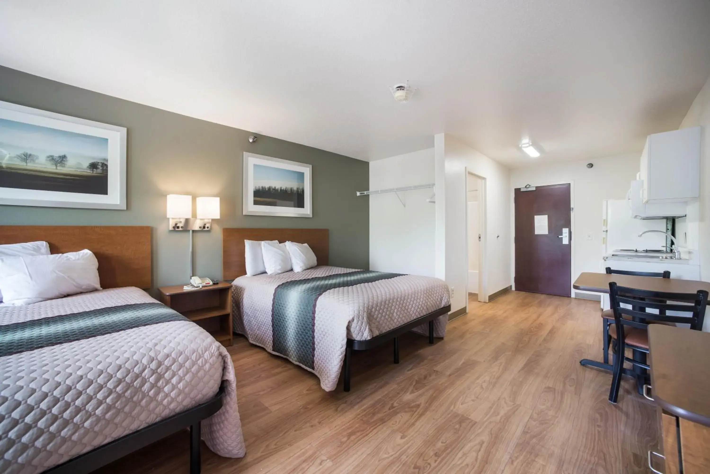 Photo of the whole room, Bed in HomeTowne Studios by Red Roof St. Louis - Airport/N Lindbergh Photo of the whole room, Bed in HomeTowne Studios by Red Roof St. Louis - Airport/N Lindbergh