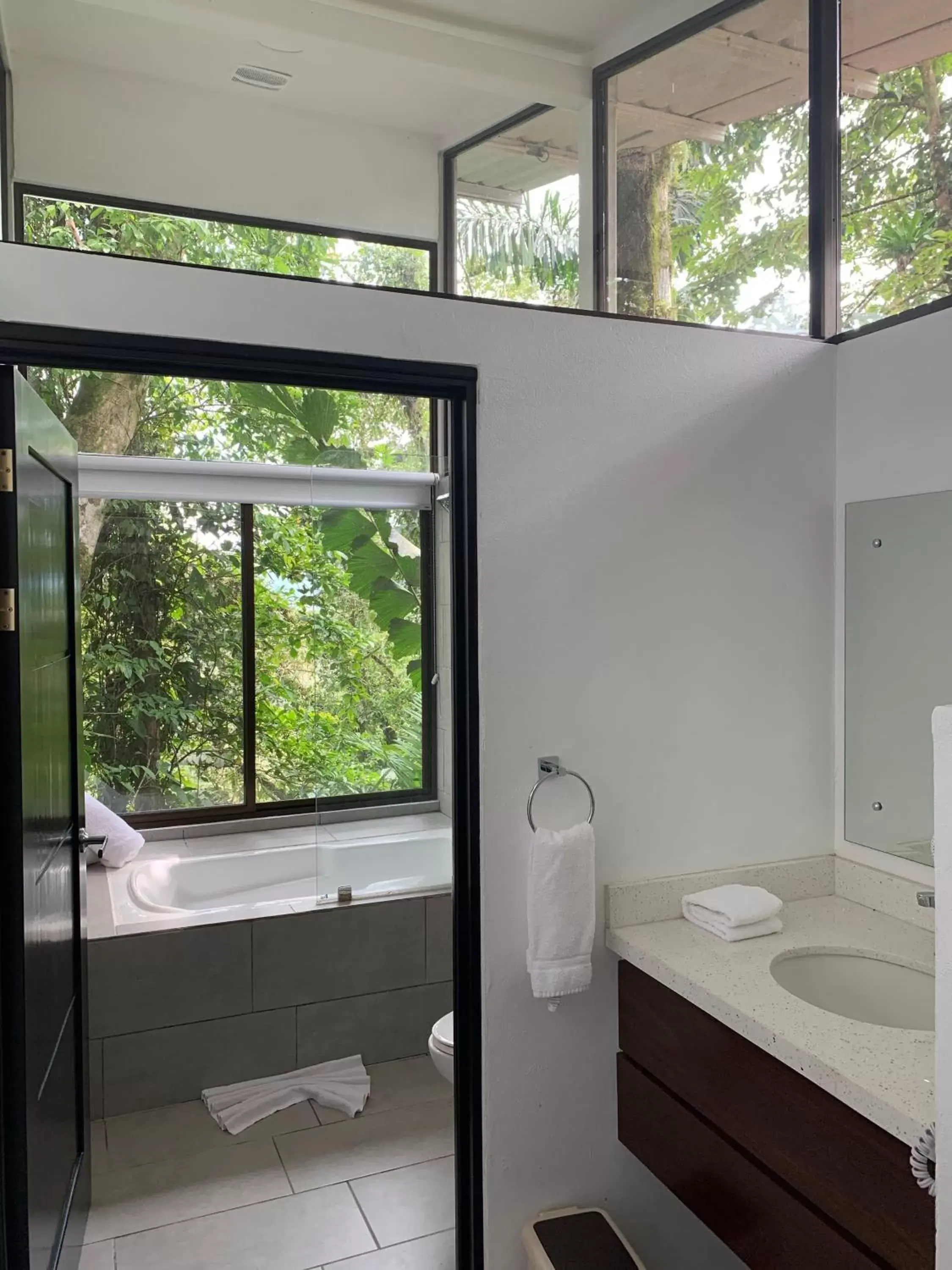 Bathroom in Sangregado Lodge Bathroom in Sangregado Lodge