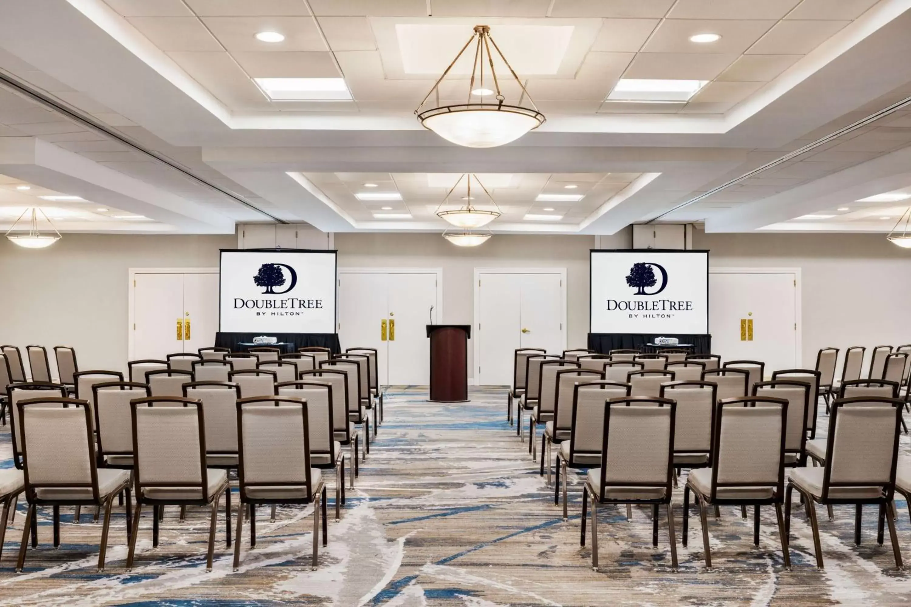 Meeting/conference room in DoubleTree by Hilton New Orleans Airport