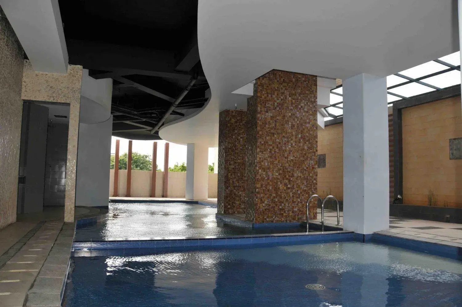 Swimming Pool in The Gloria Suites Grogol, Jakarta