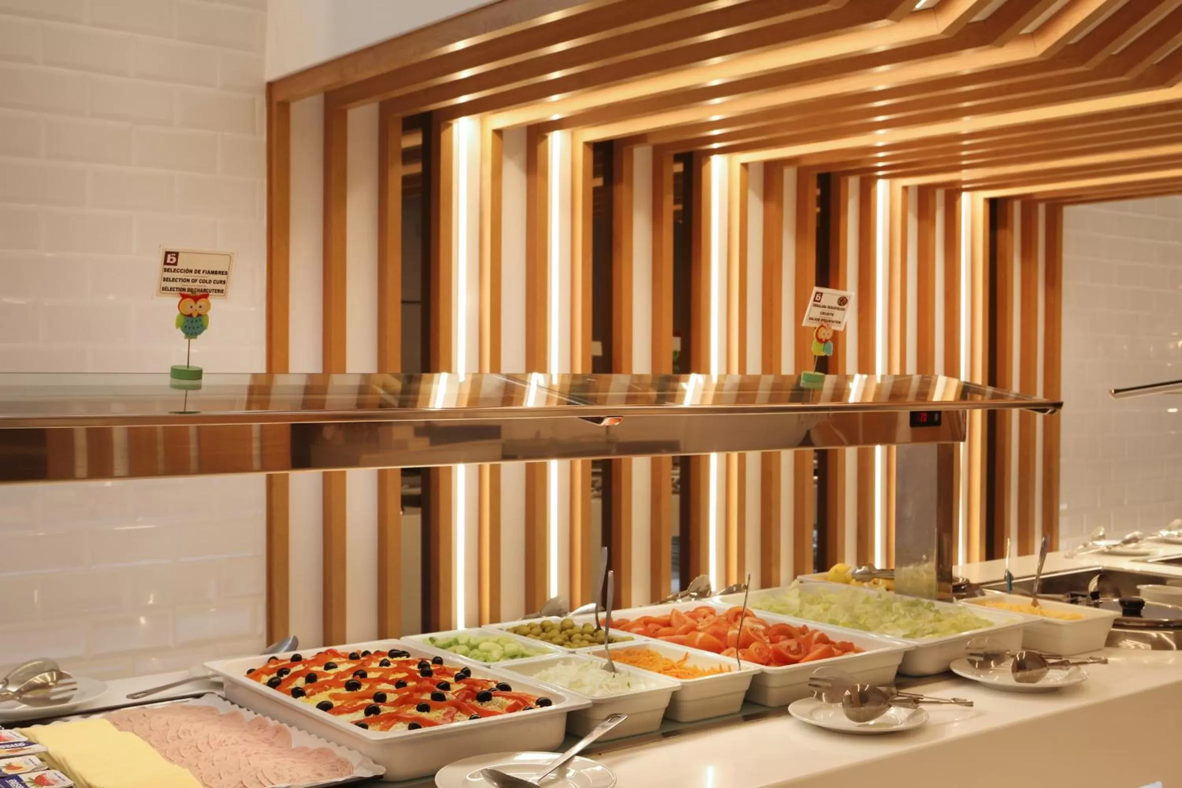 Restaurant/places to eat in Hotel Brasil