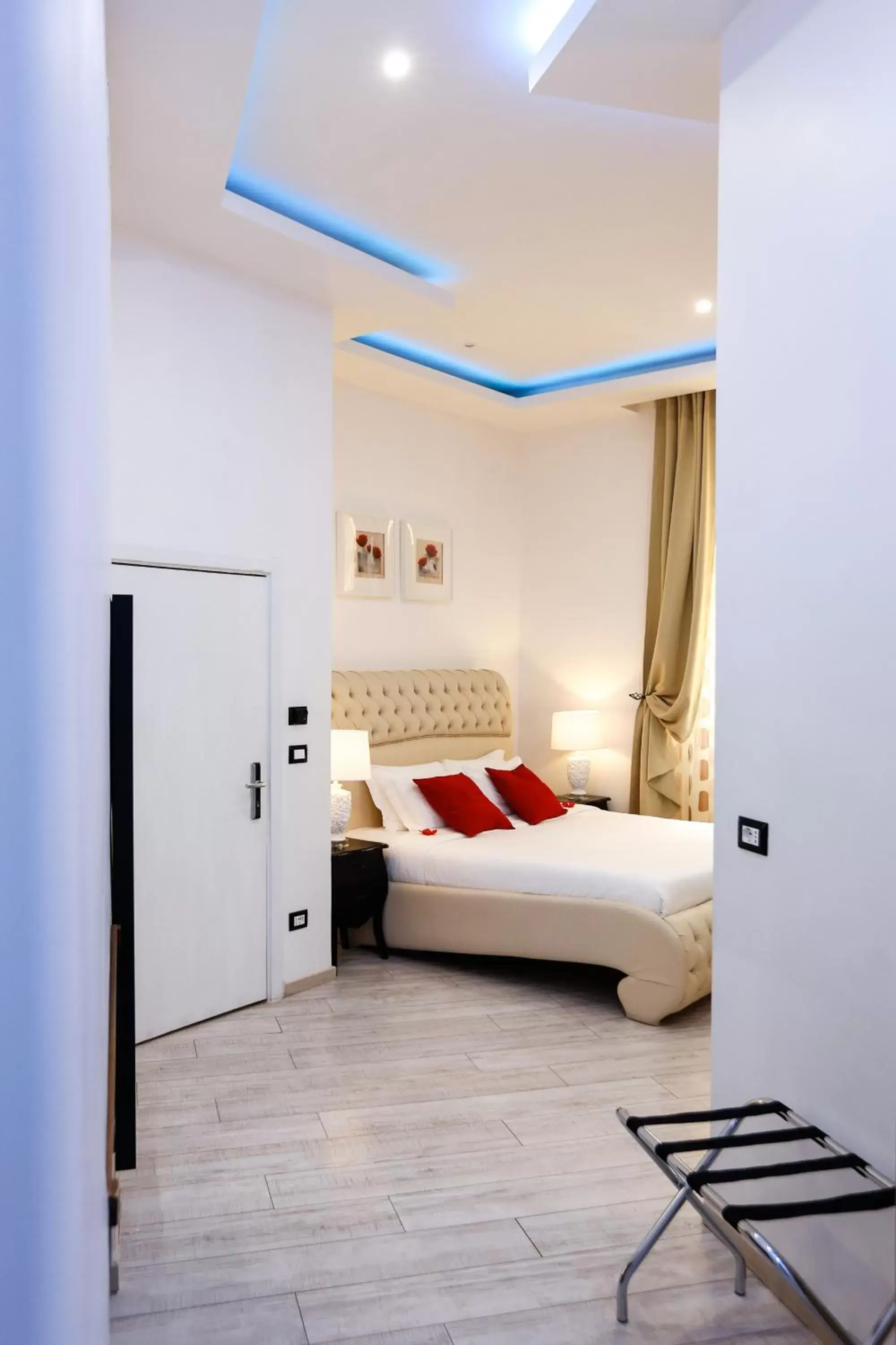 Bedroom, Bed in Escape Luxury Suite