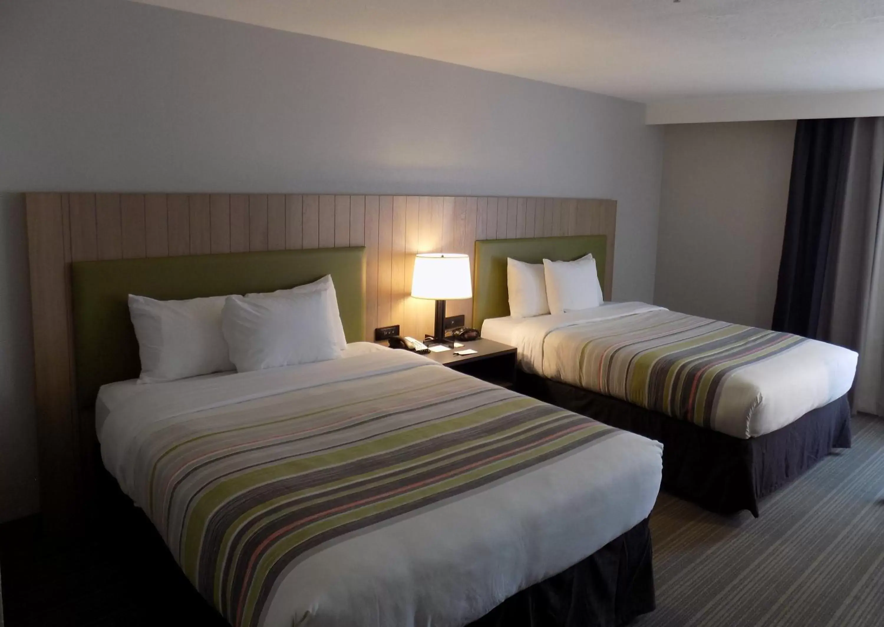 Queen Room with Two Queen Beds - Non-Smoking in Country Inn & Suites by Radisson, Flagstaff, AZ Queen Room with Two Queen Beds - Non-Smoking in Country Inn & Suites by Radisson, Flagstaff, AZ