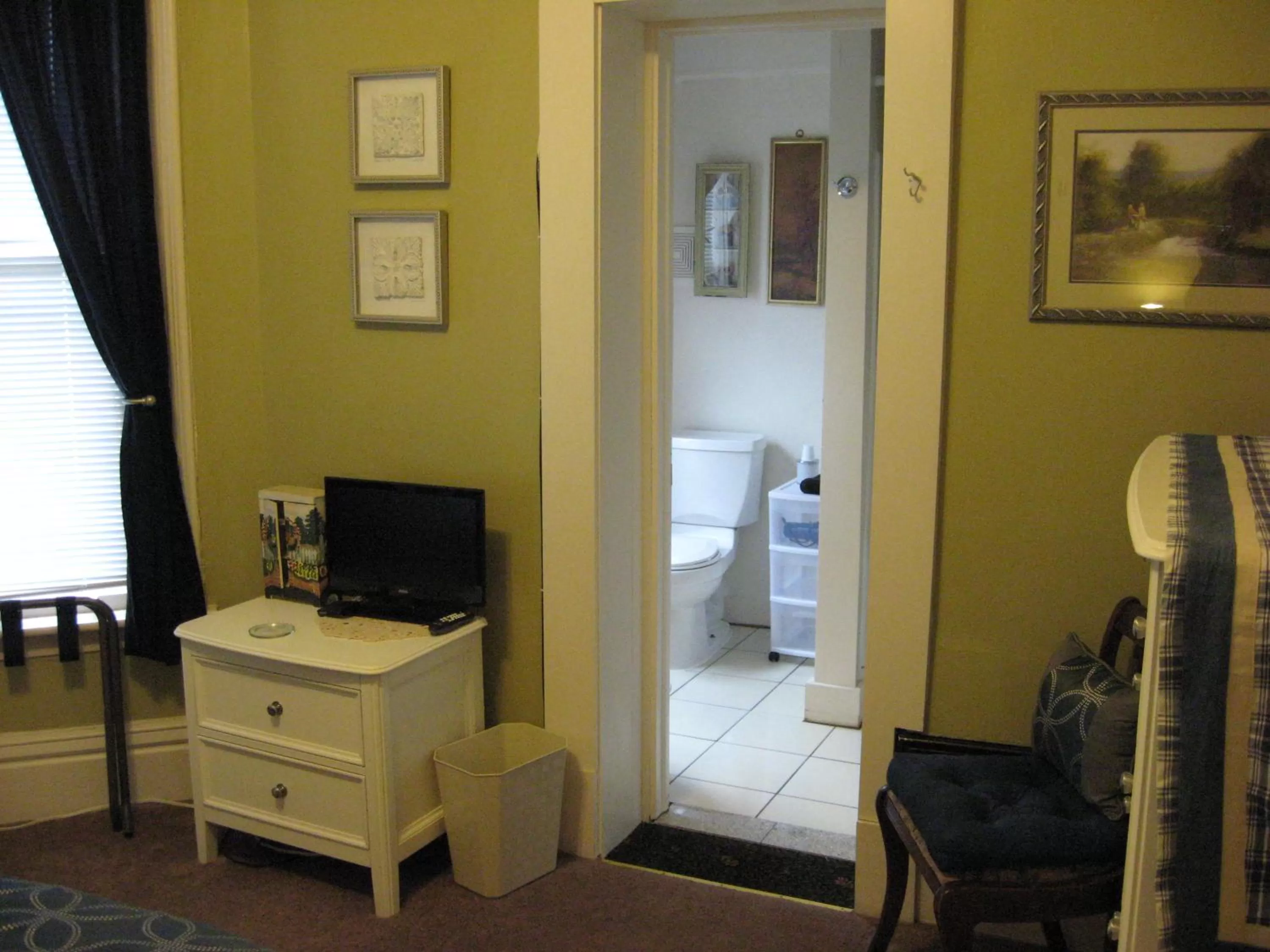 Bedroom, TV/Entertainment Center in Bayberry House Bed and Breakfast