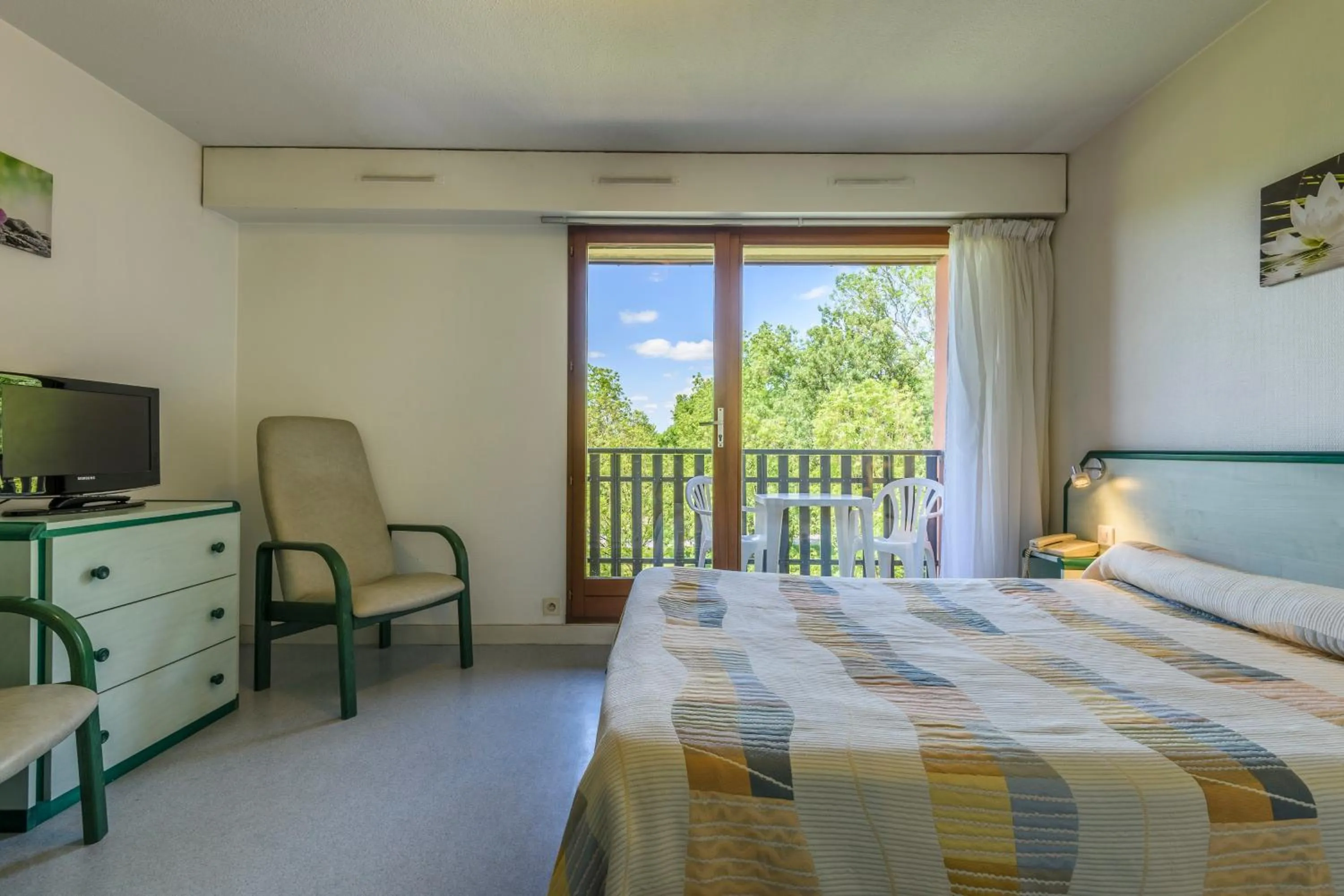 Double Room in L'Espace Thermal