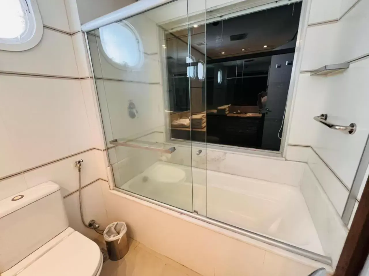 Bathroom in Parque Balneário Santos by Atlantica Hotels