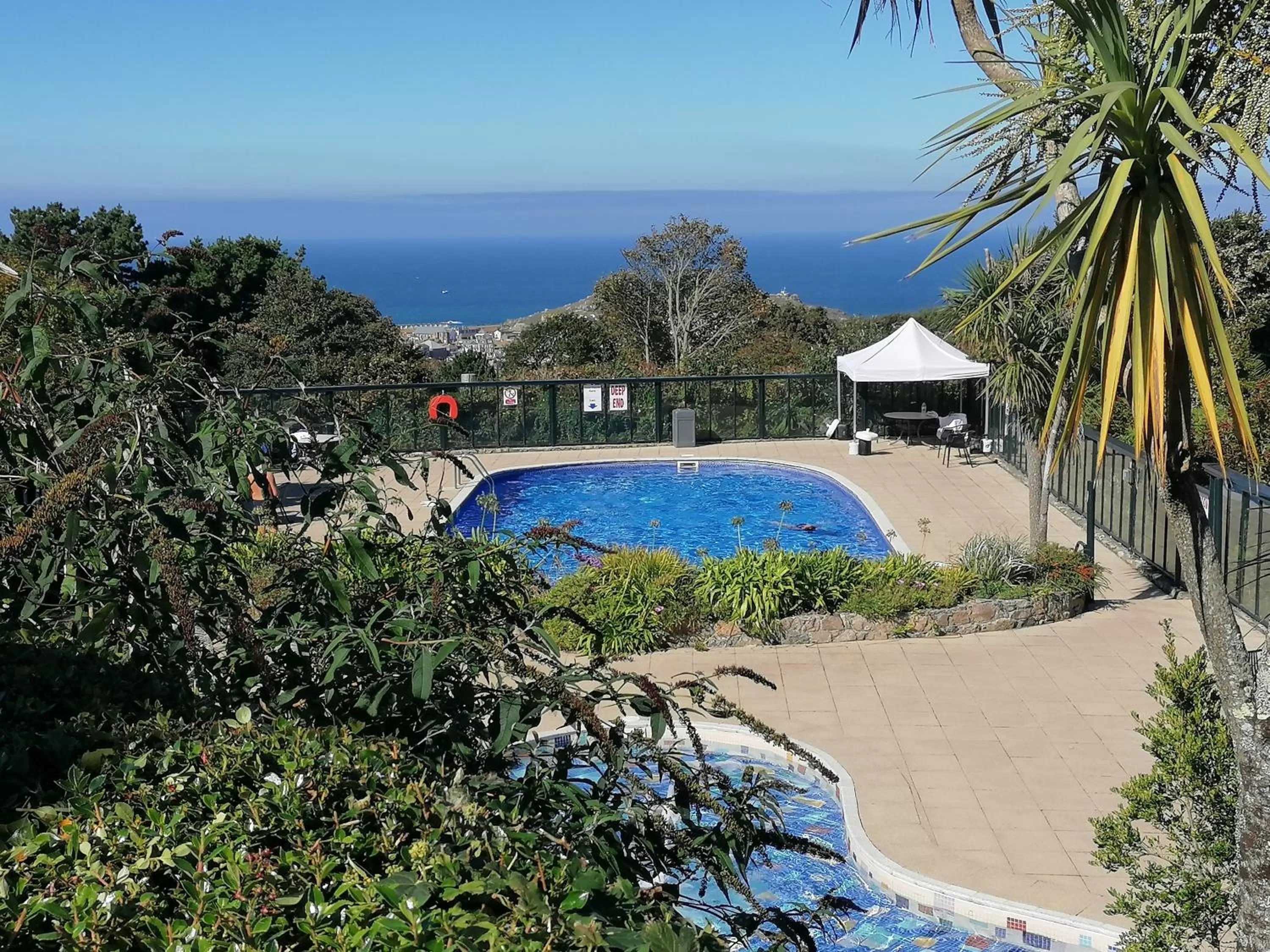 Swimming pool in Tregenna Castle Resort